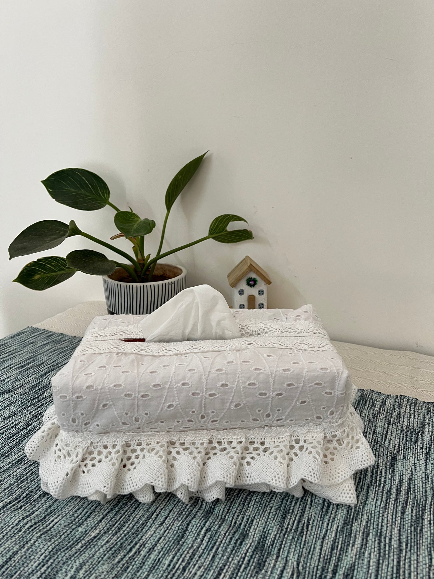 Tissue Box Cover- Hakoba n Lace