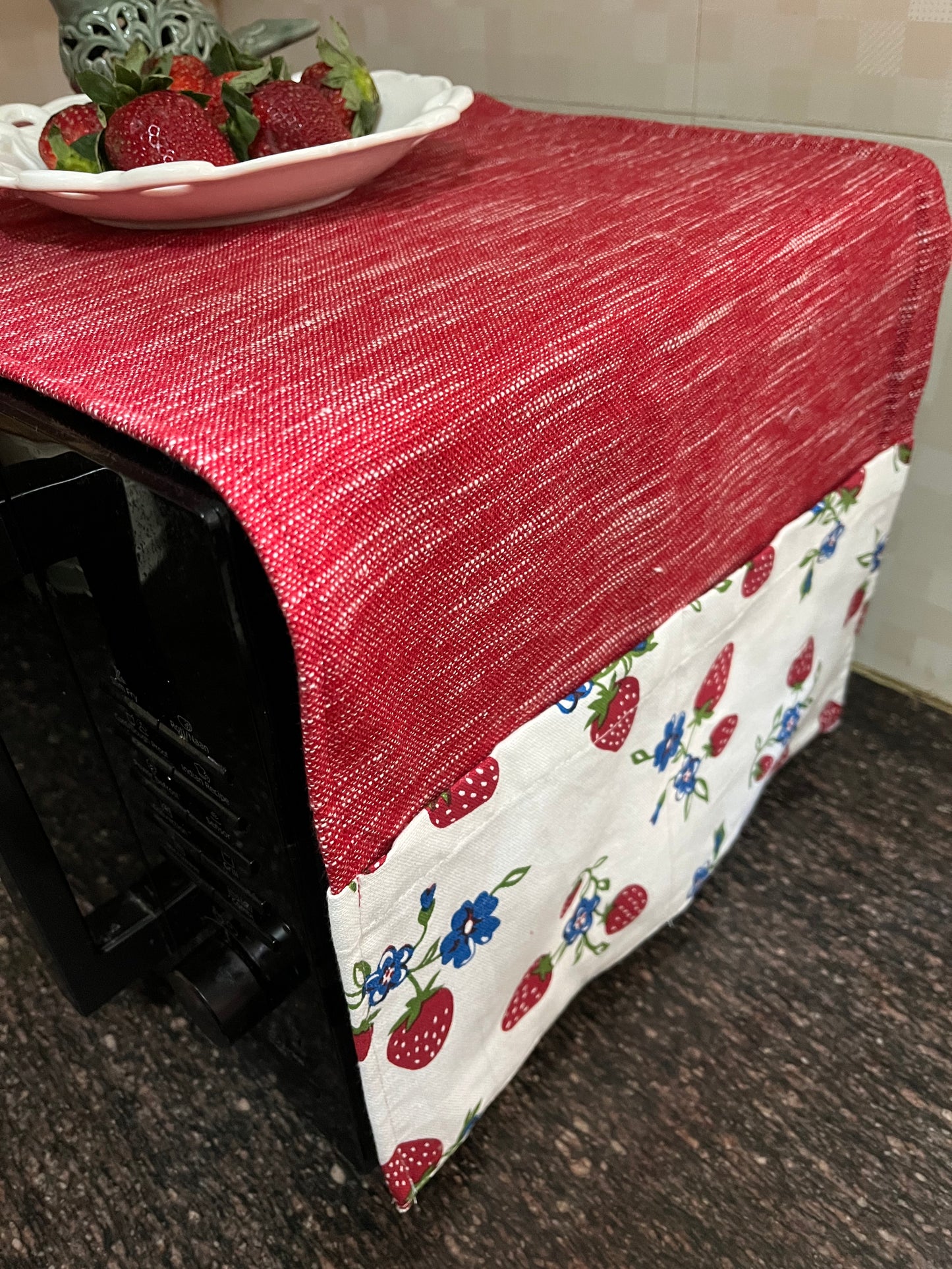 Microwave Cover- Strawberries