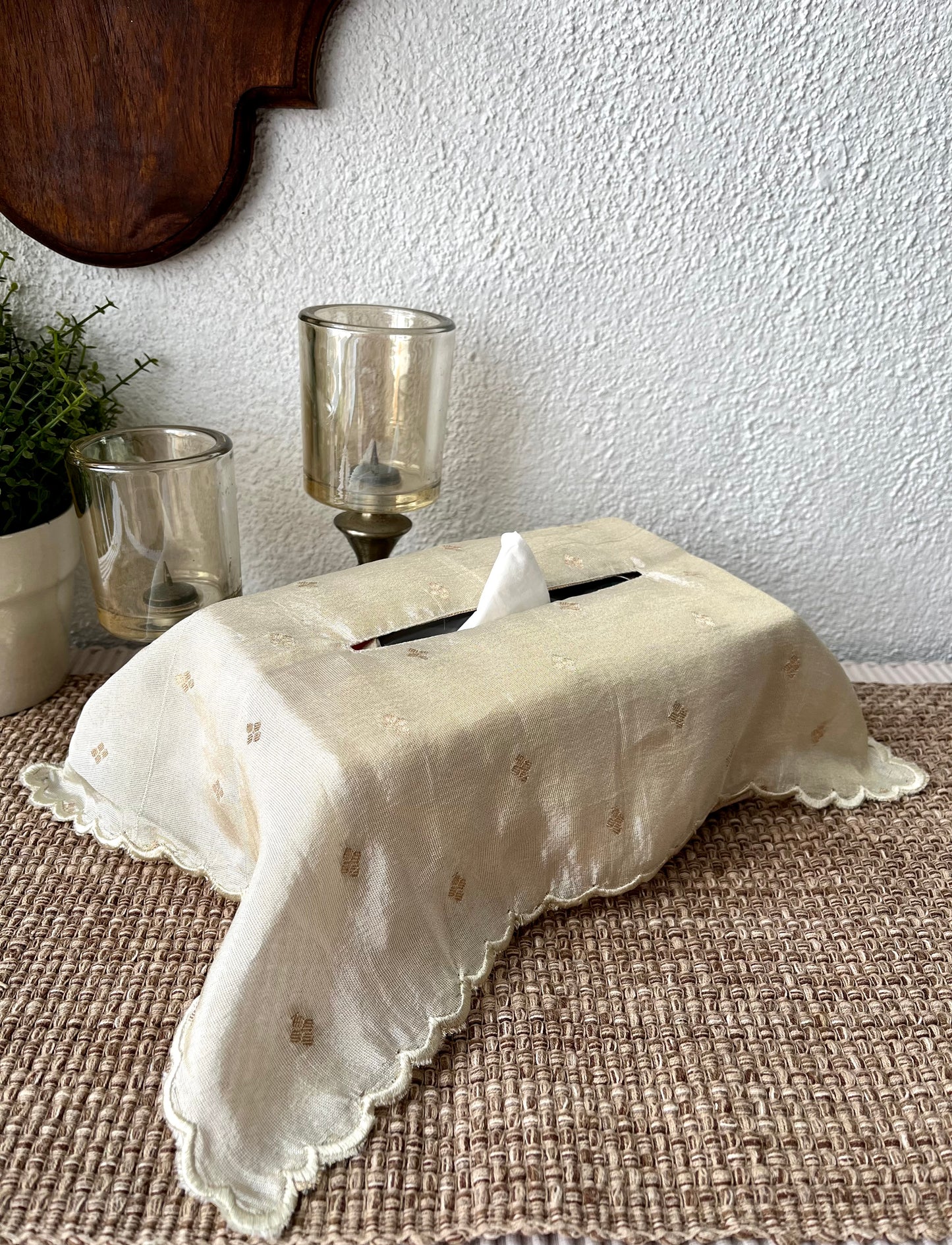 Tissue Box Cover- Scallops