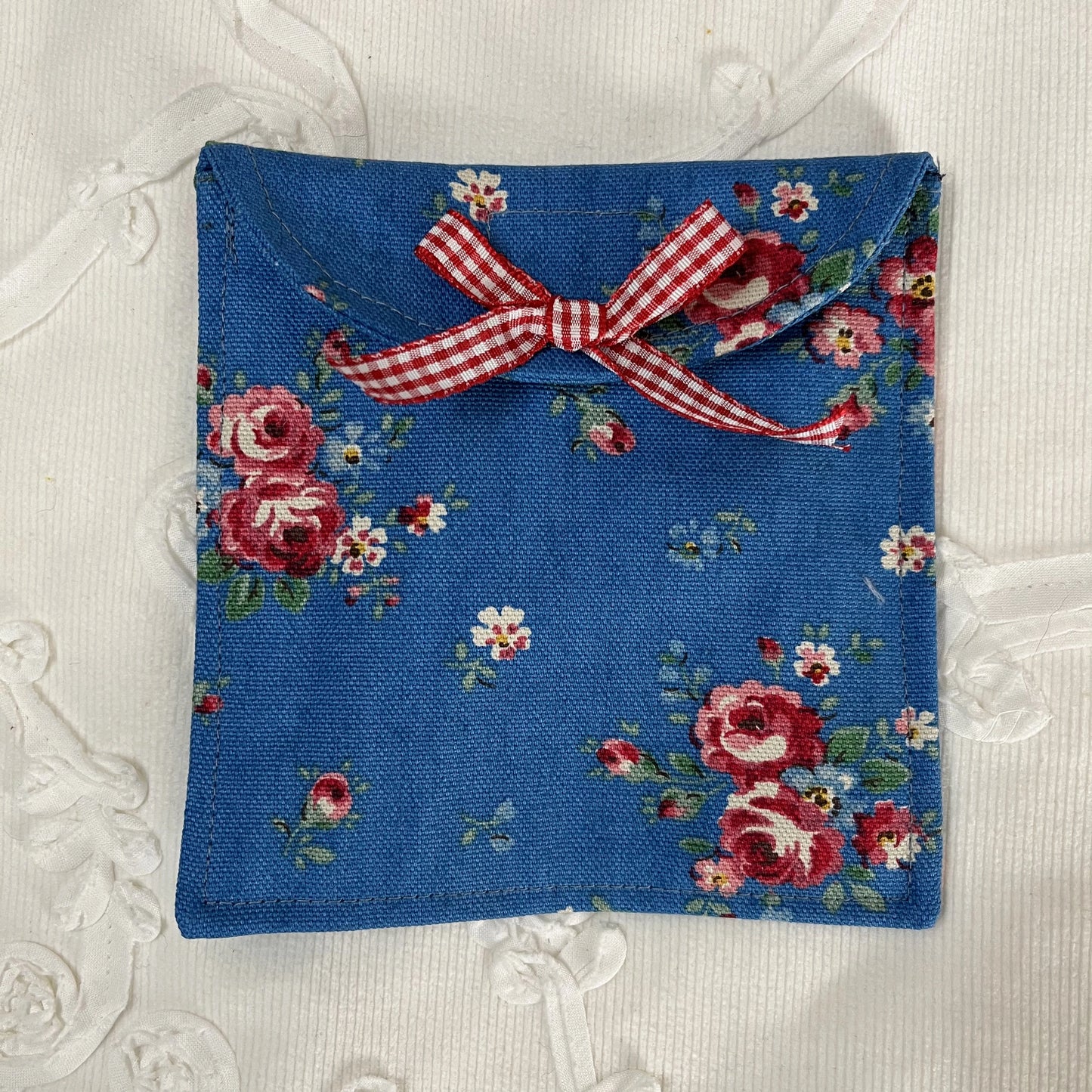 Multipurpose Pouch - Roses and Bow