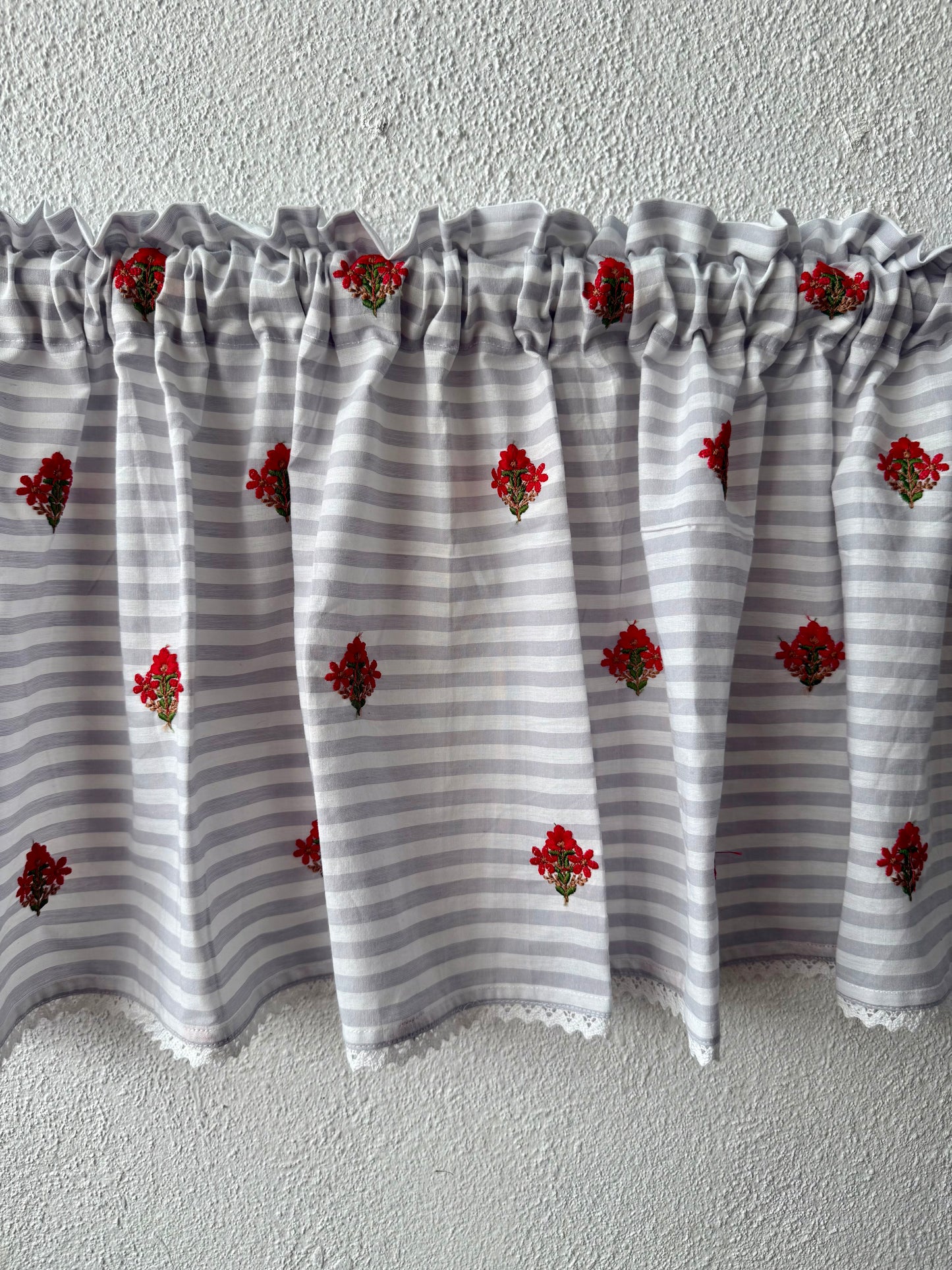 Kitchen Valance - Flowers and Stripes