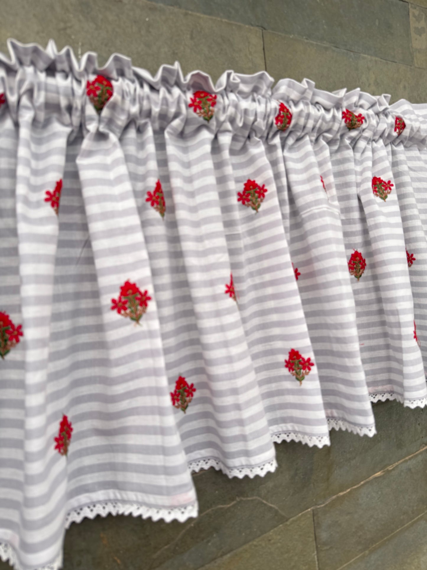 Kitchen Valance - Flowers and Stripes