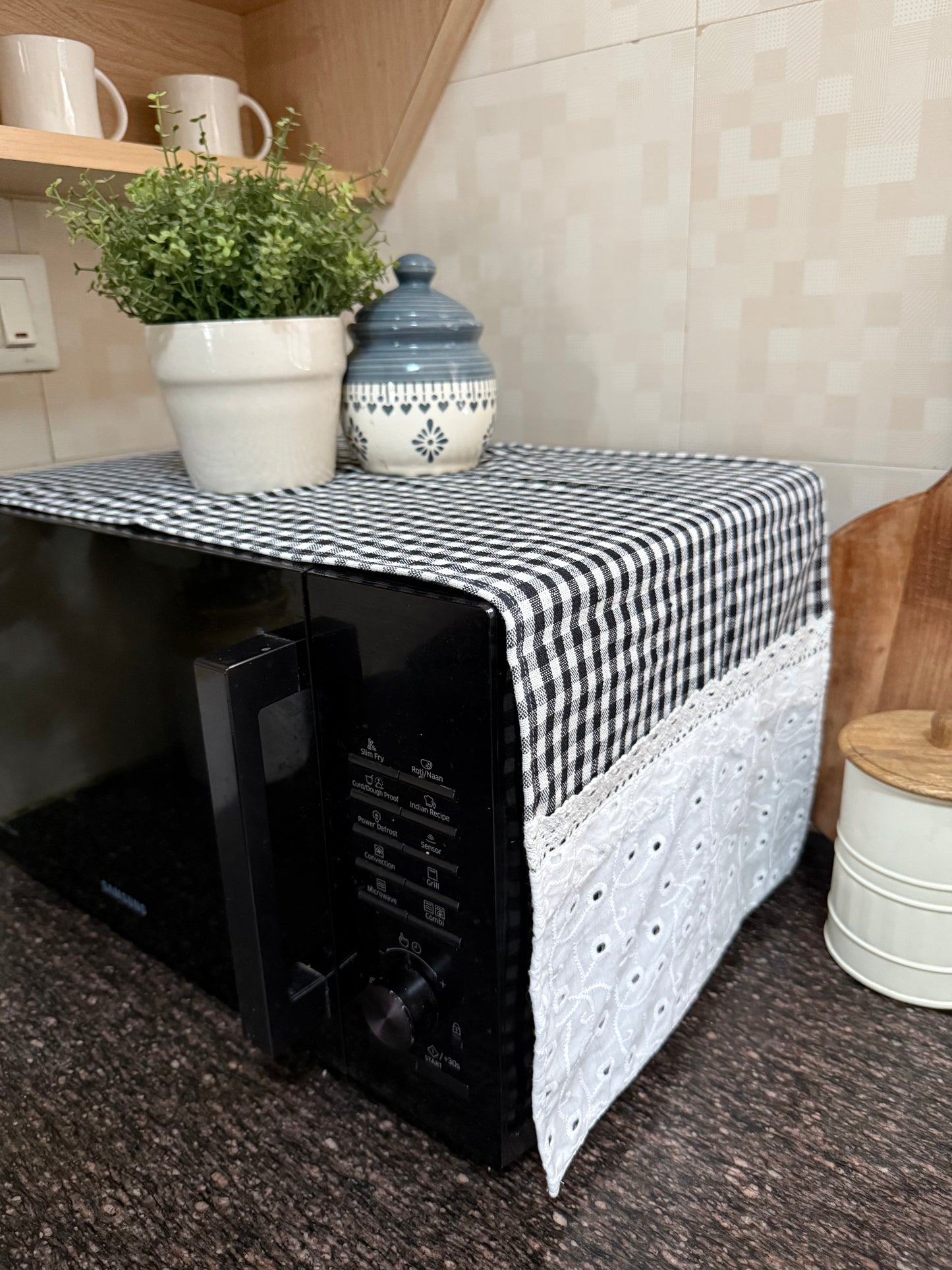 Microwave Cover- Mona