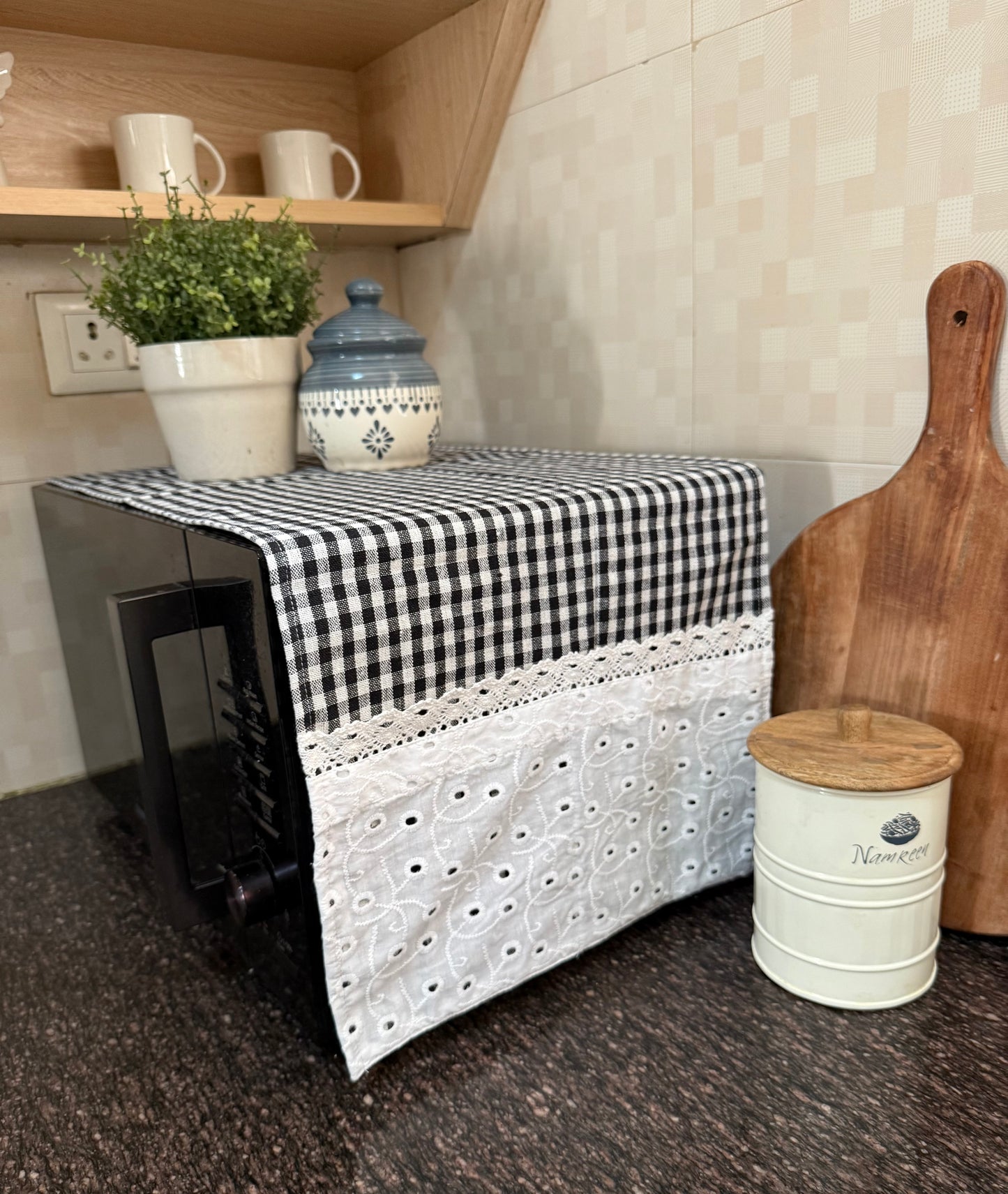 Microwave Cover- Mona