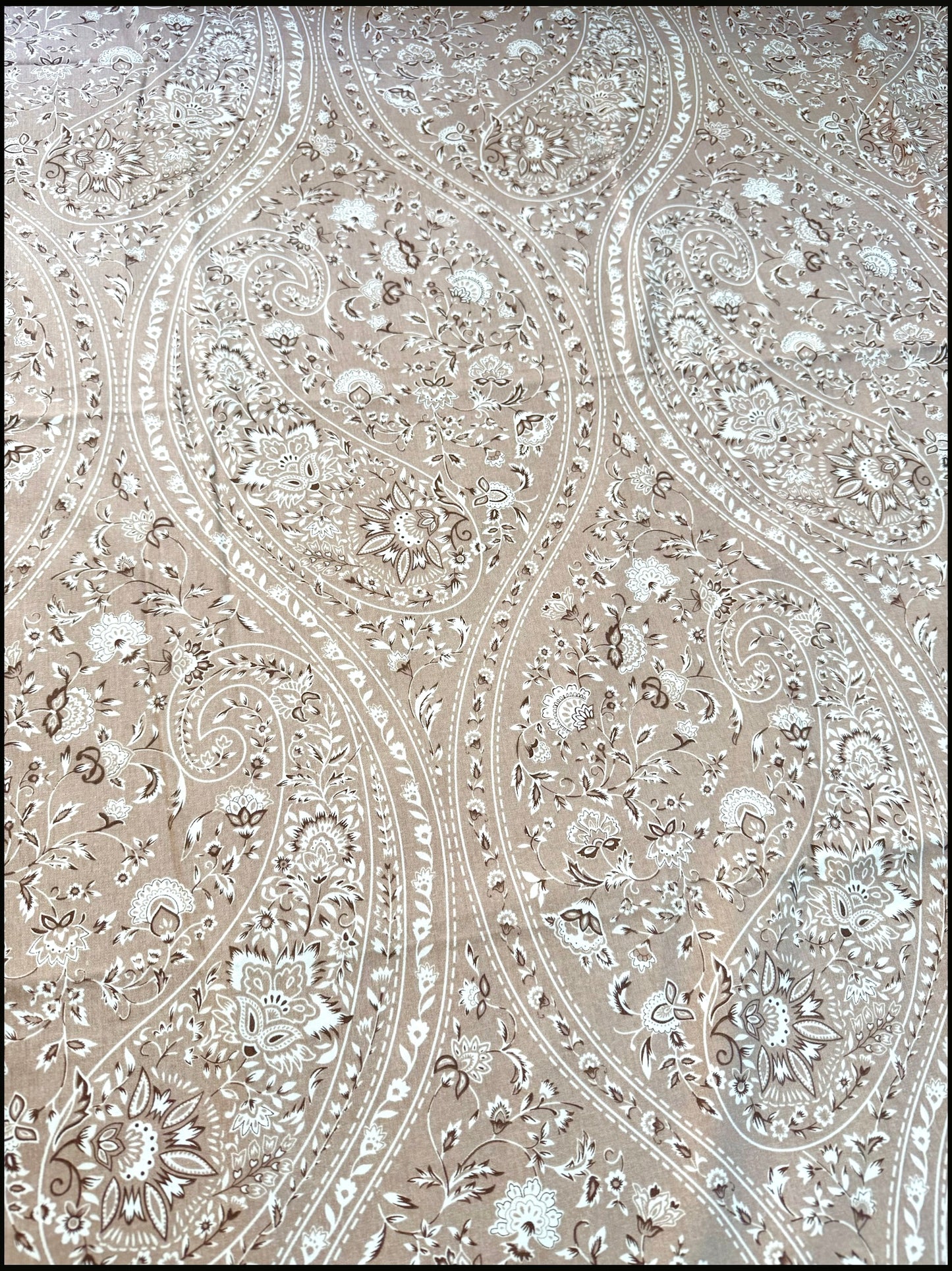 Bedsheet - Dusty pink Paisley ( King)