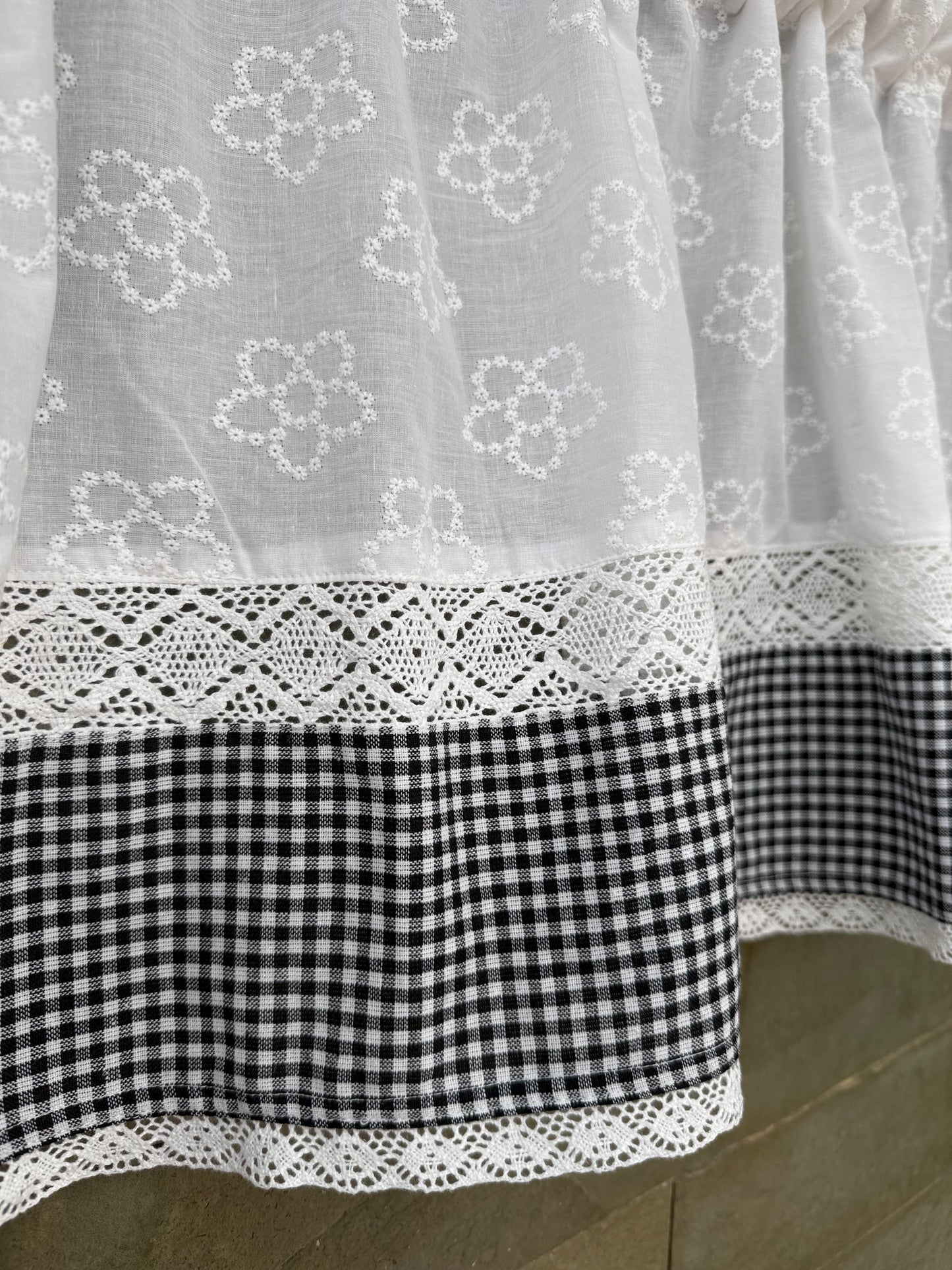 Kitchen Valance - Gingham on Hakoba