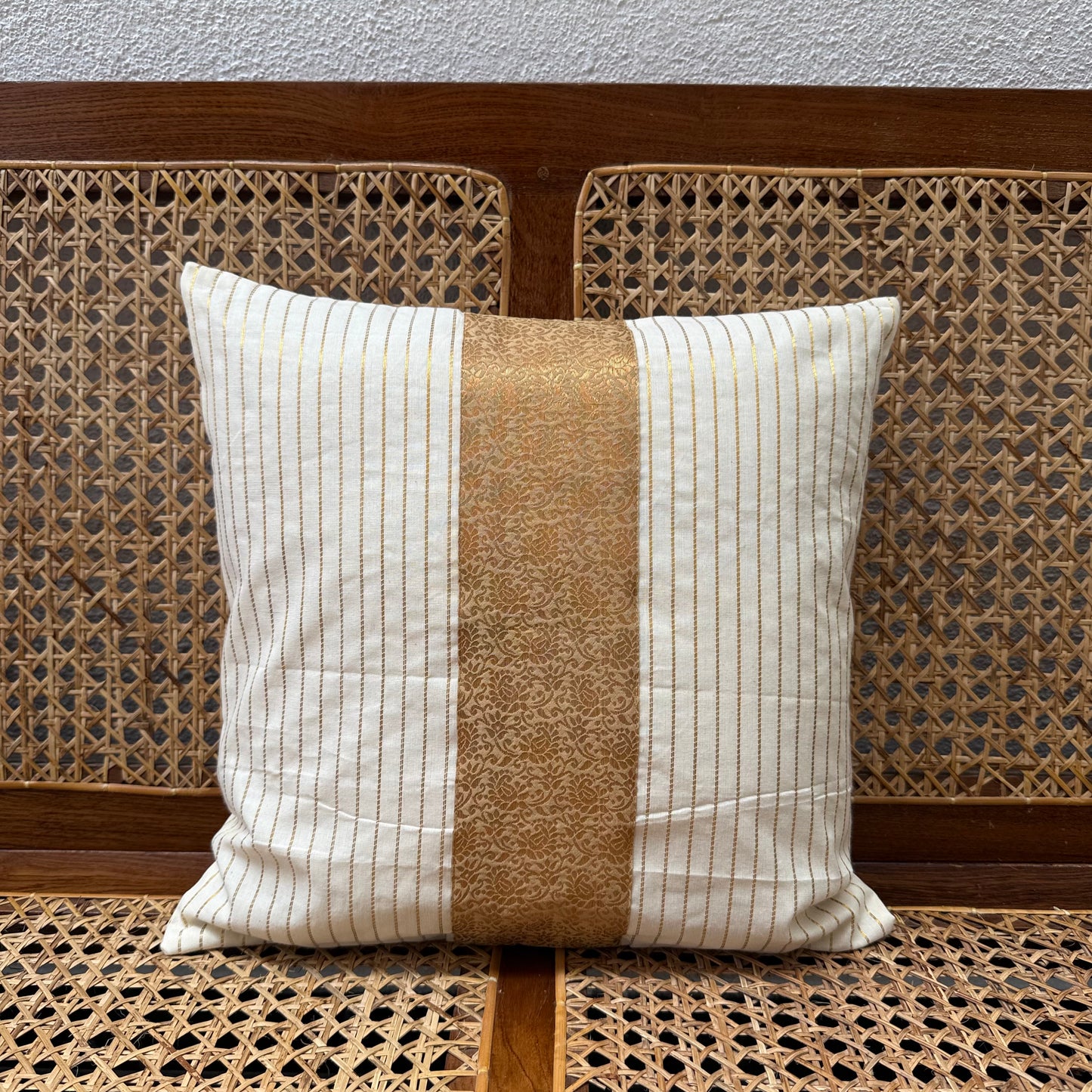 Cushion Cover- Manthaaram