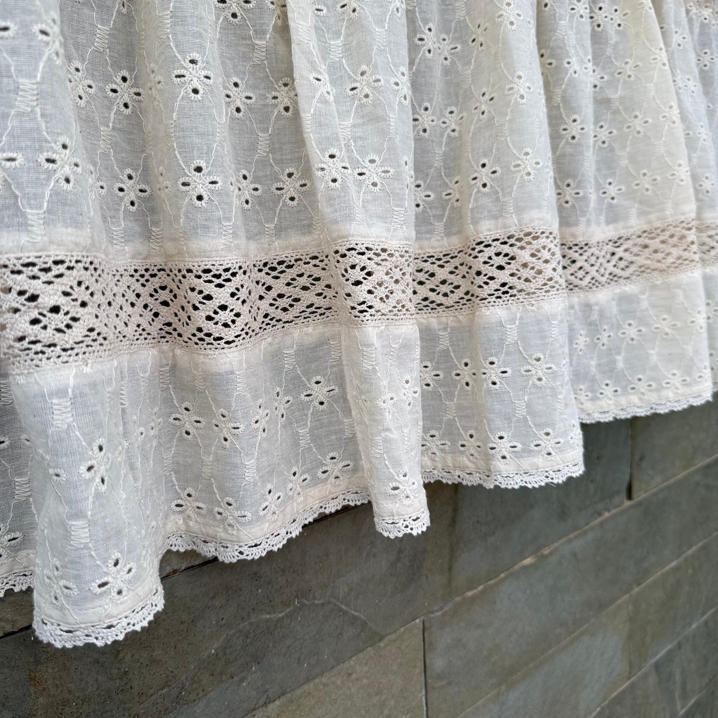 Kitchen Valance - Cream delight