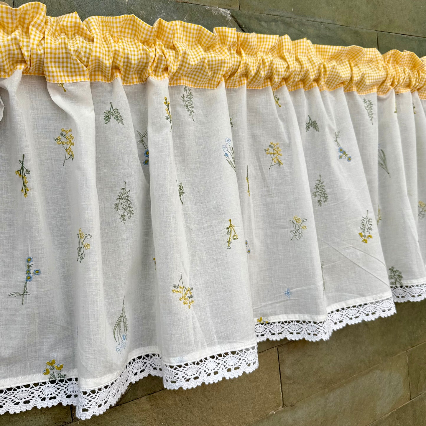 Kitchen Valance - Fluer