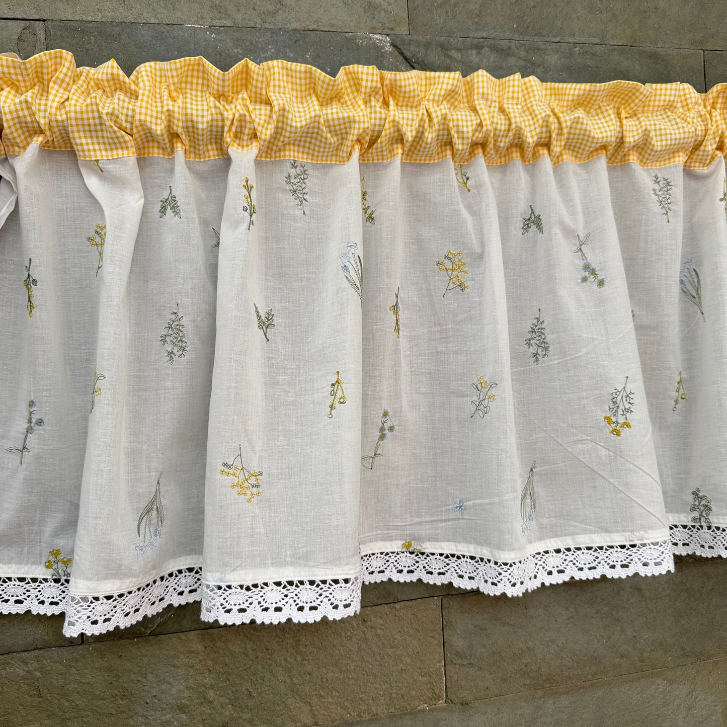 Kitchen Valance - Fluer