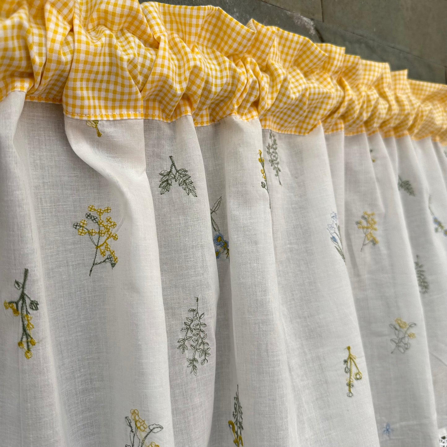 Kitchen Valance - Fluer