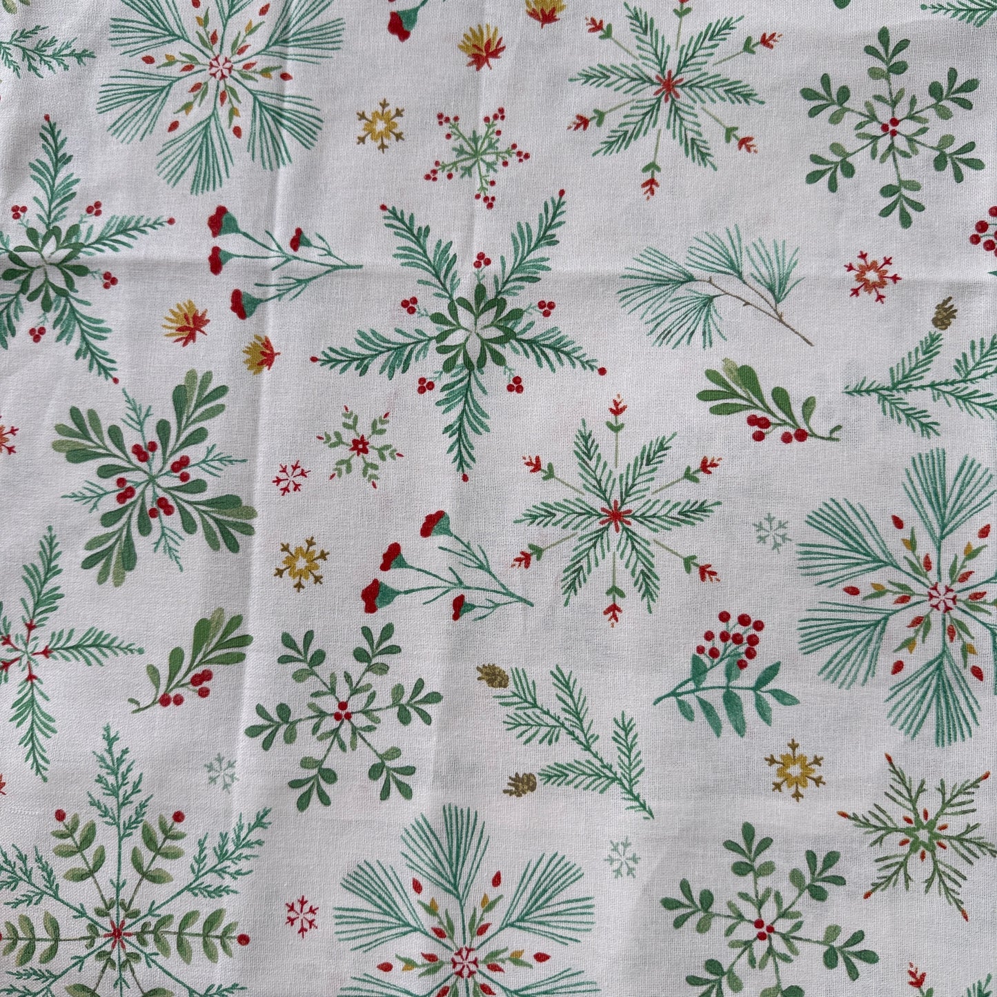 Christmas Bedsheet - Snowflakes & Berries ( Queen)