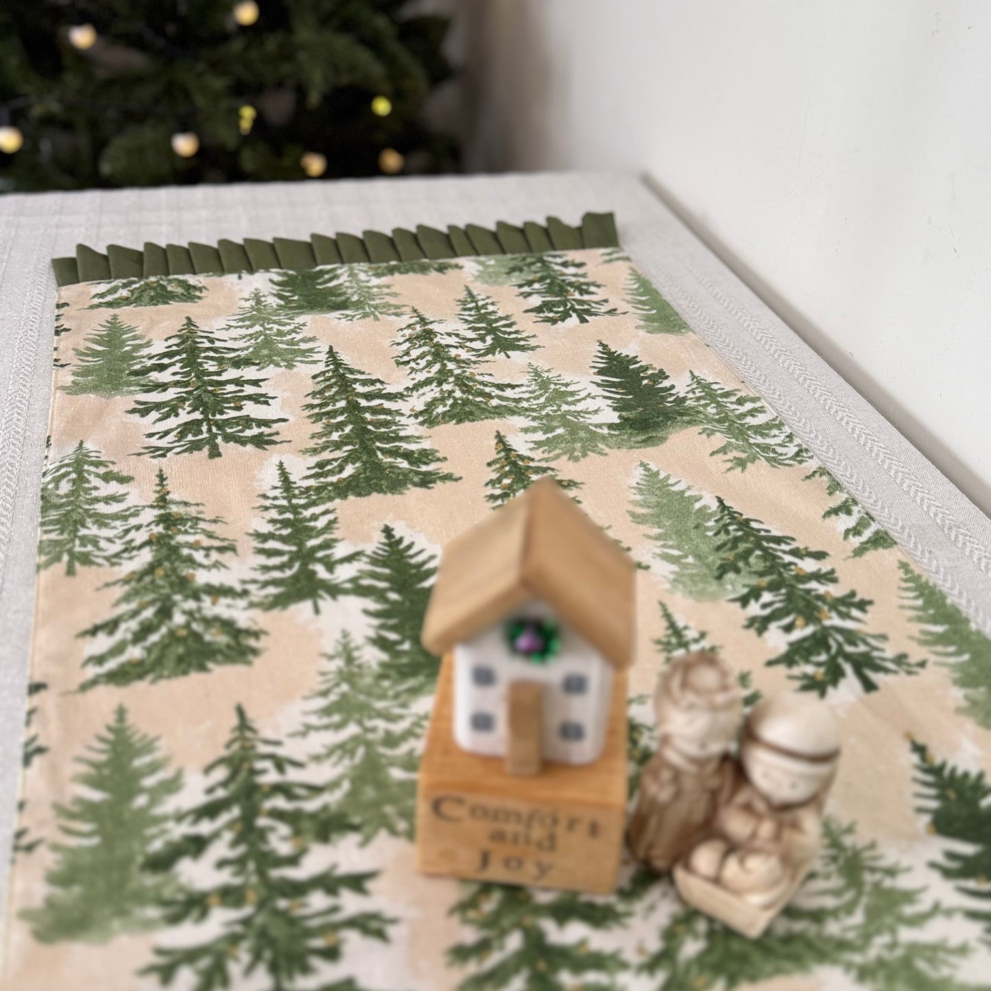 Christmas Runner - Pine Trees