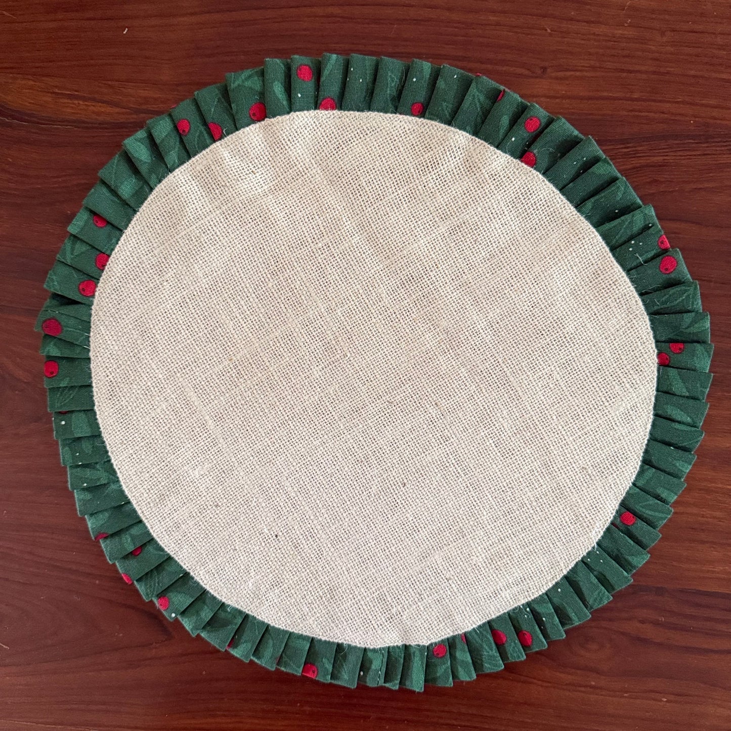 Christmas Placemat - Berries in Green