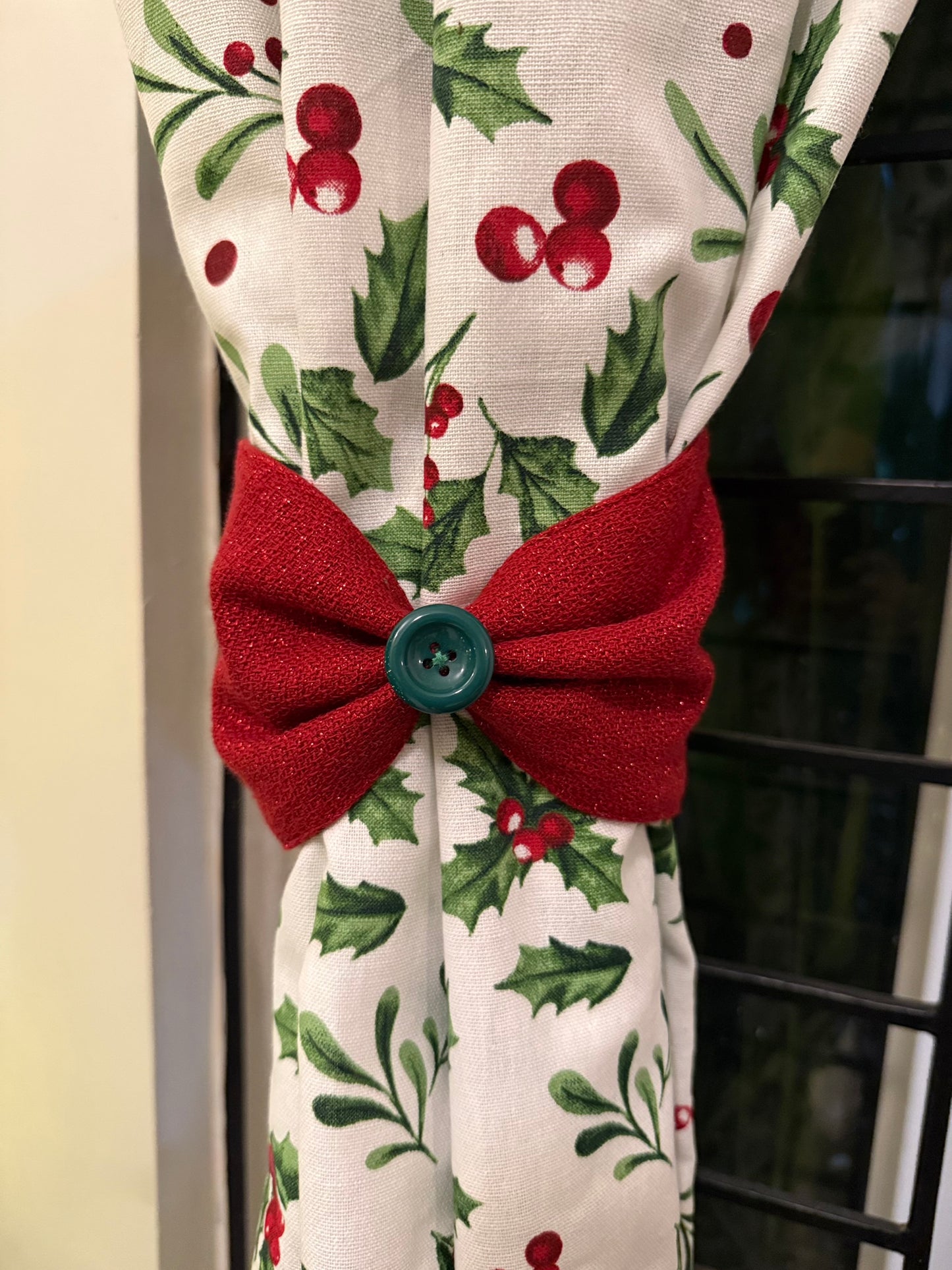 Curtain Tieback - Red Bow