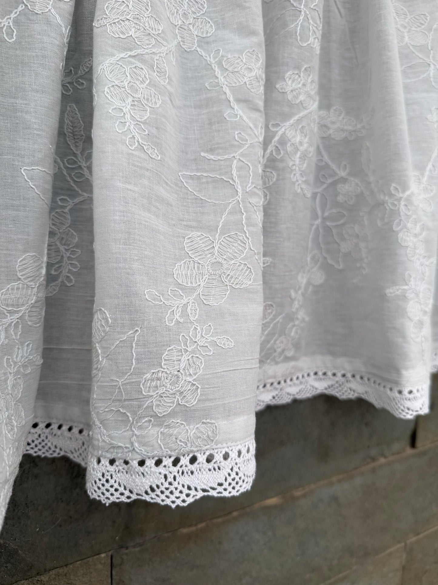 Kitchen Valance- Emma ( B&W)