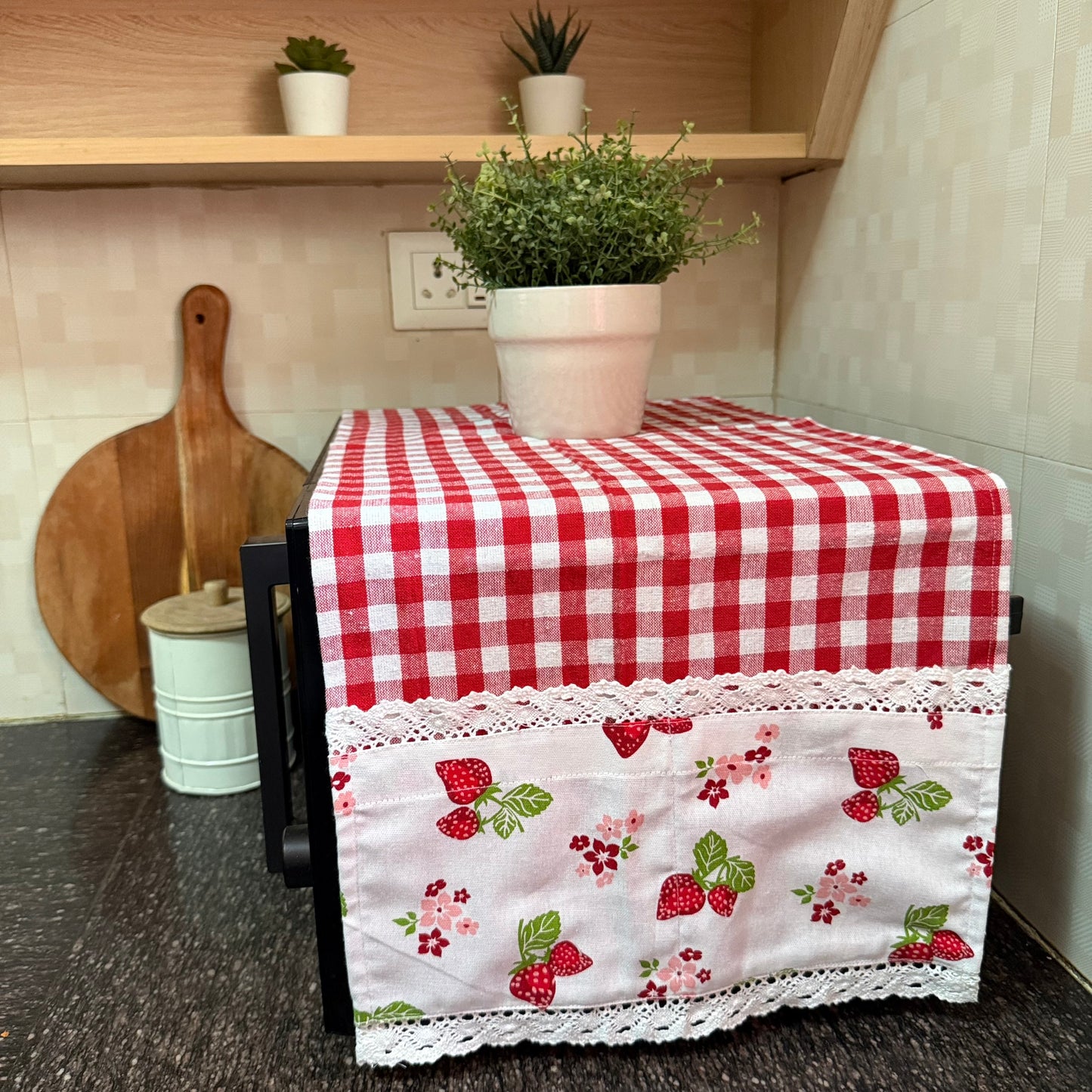 Microwave Cover - Strawberry Bunch