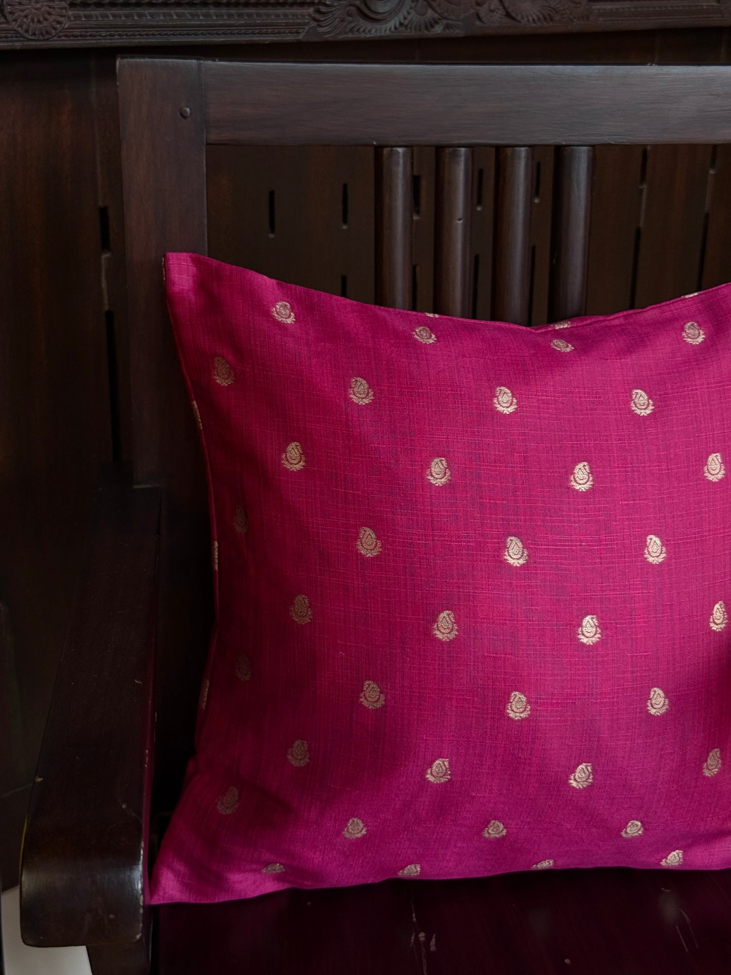 Cushion Cover - Magenta Lantena