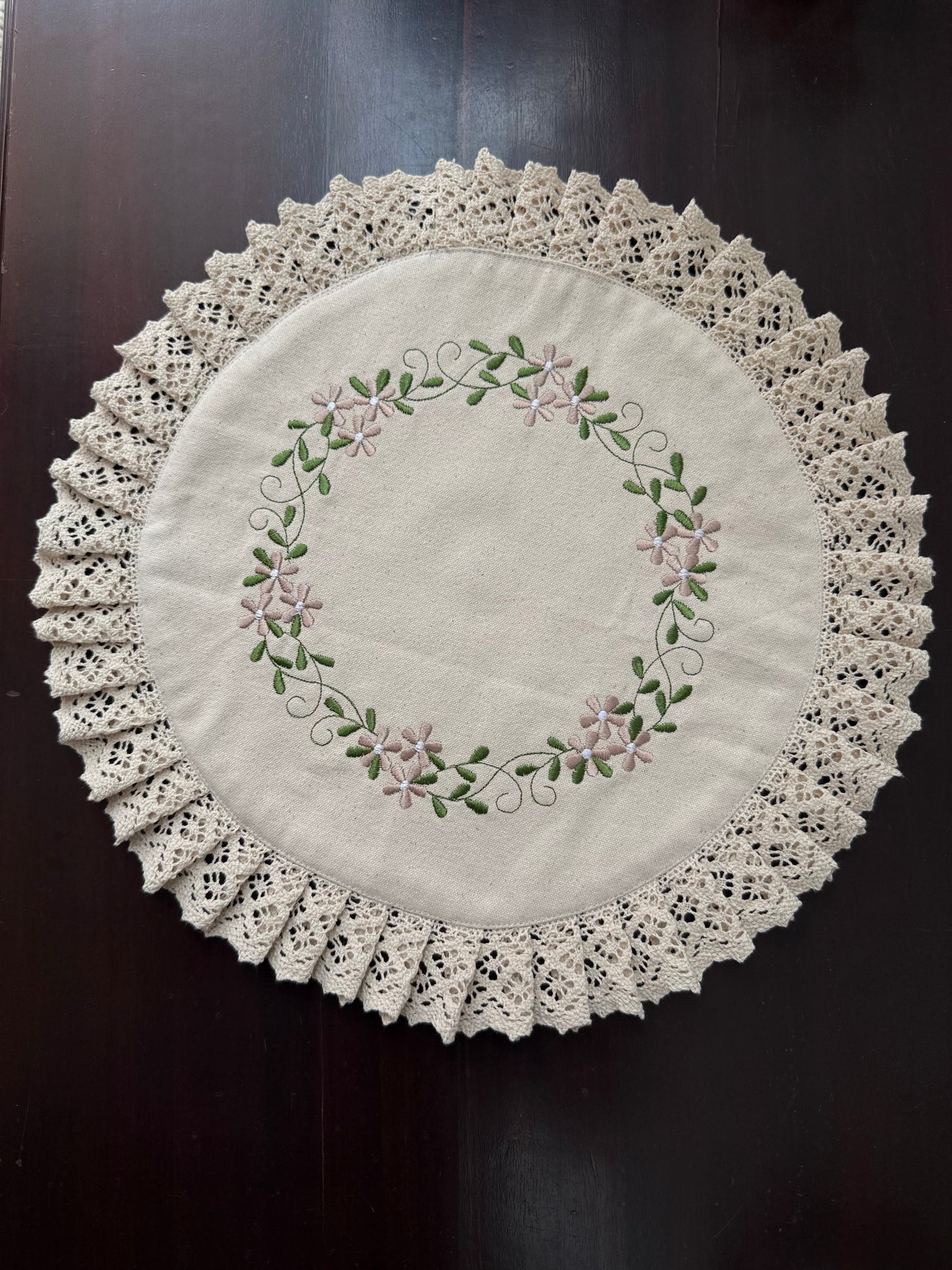 Centre Table Mat - Beige Bouquet