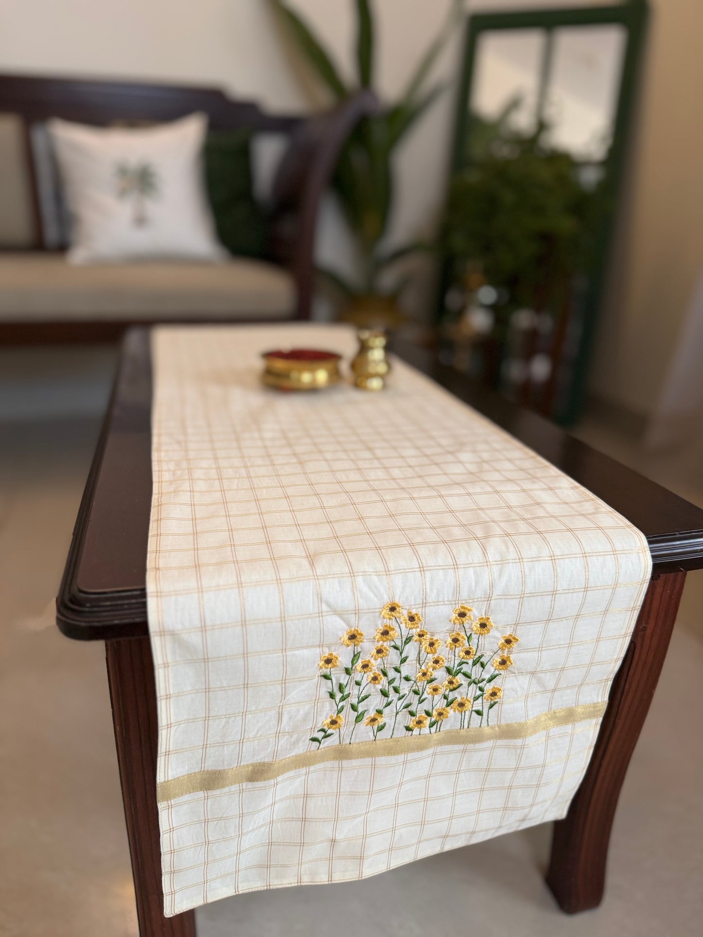Table Runner - Manja Mukutee