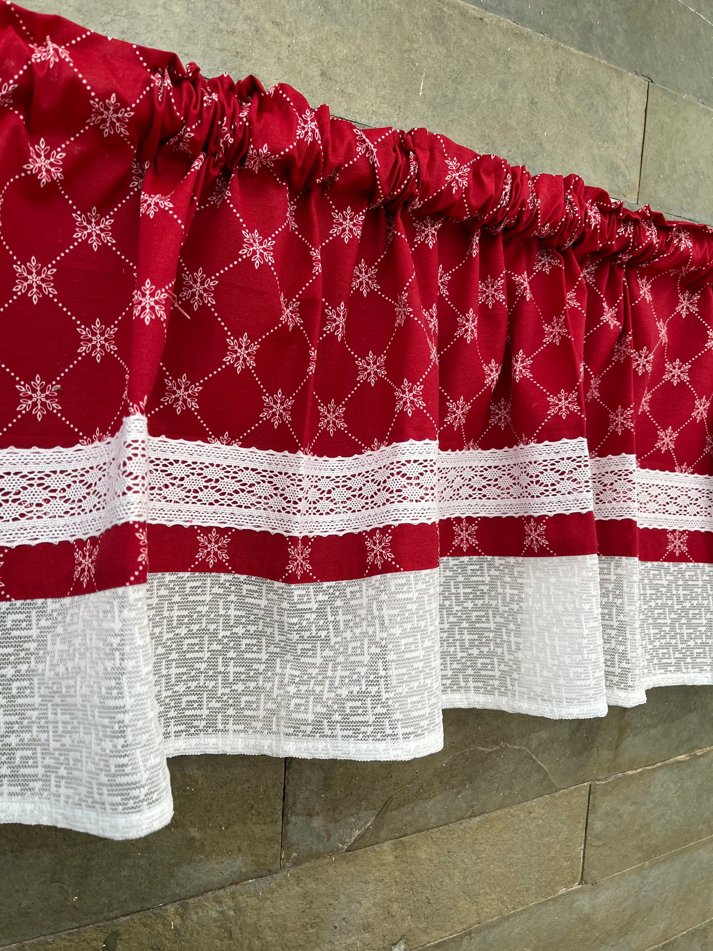 Christmas Kitchen Valance -  Snowed In