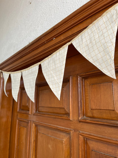 Bunting - Ivory gold