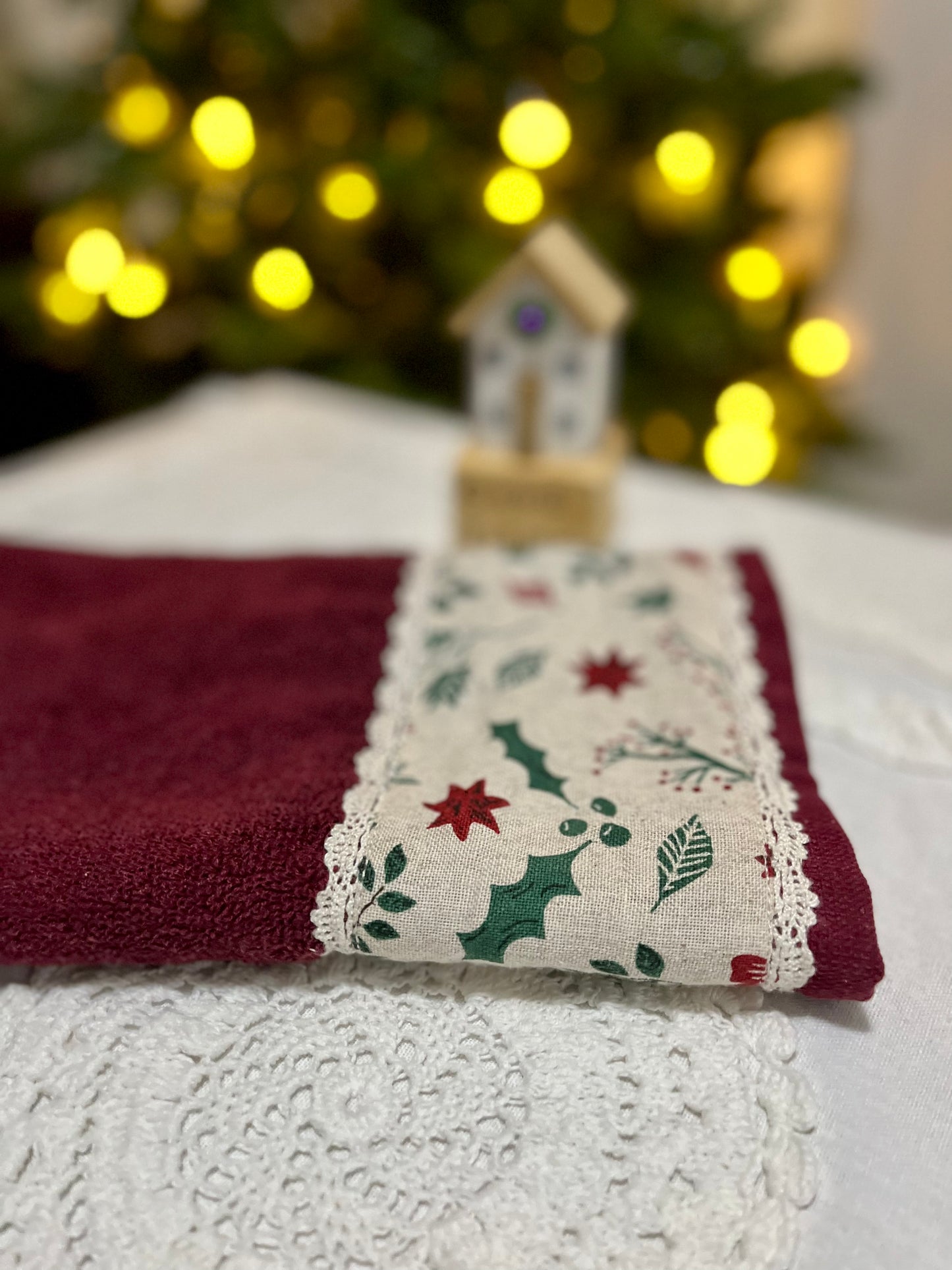 Christmas Hand Towel - Holly Patch