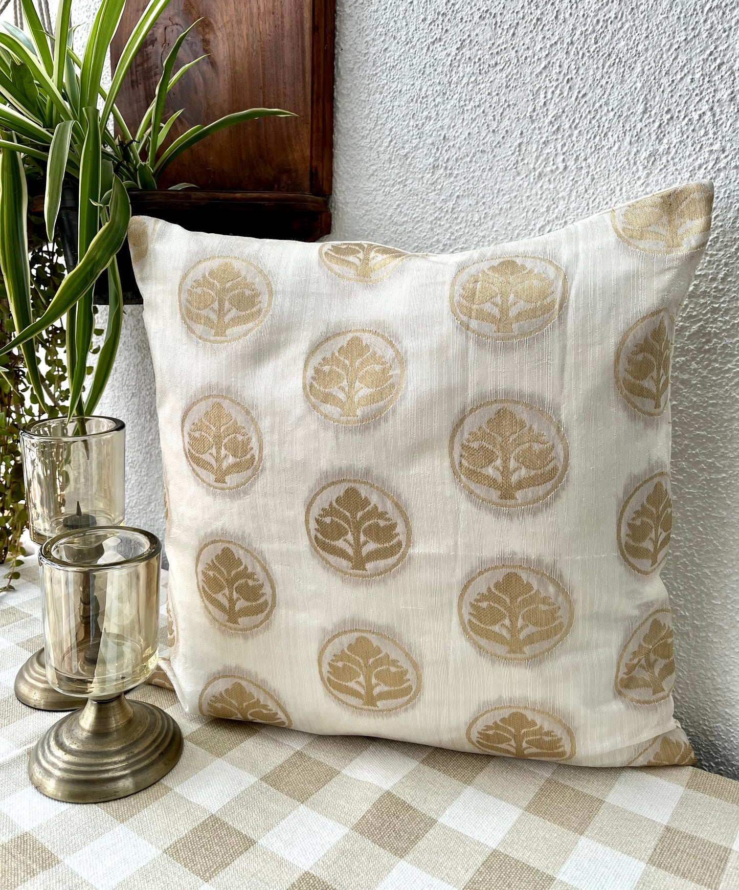 Cushion Cover- Golden bouquet