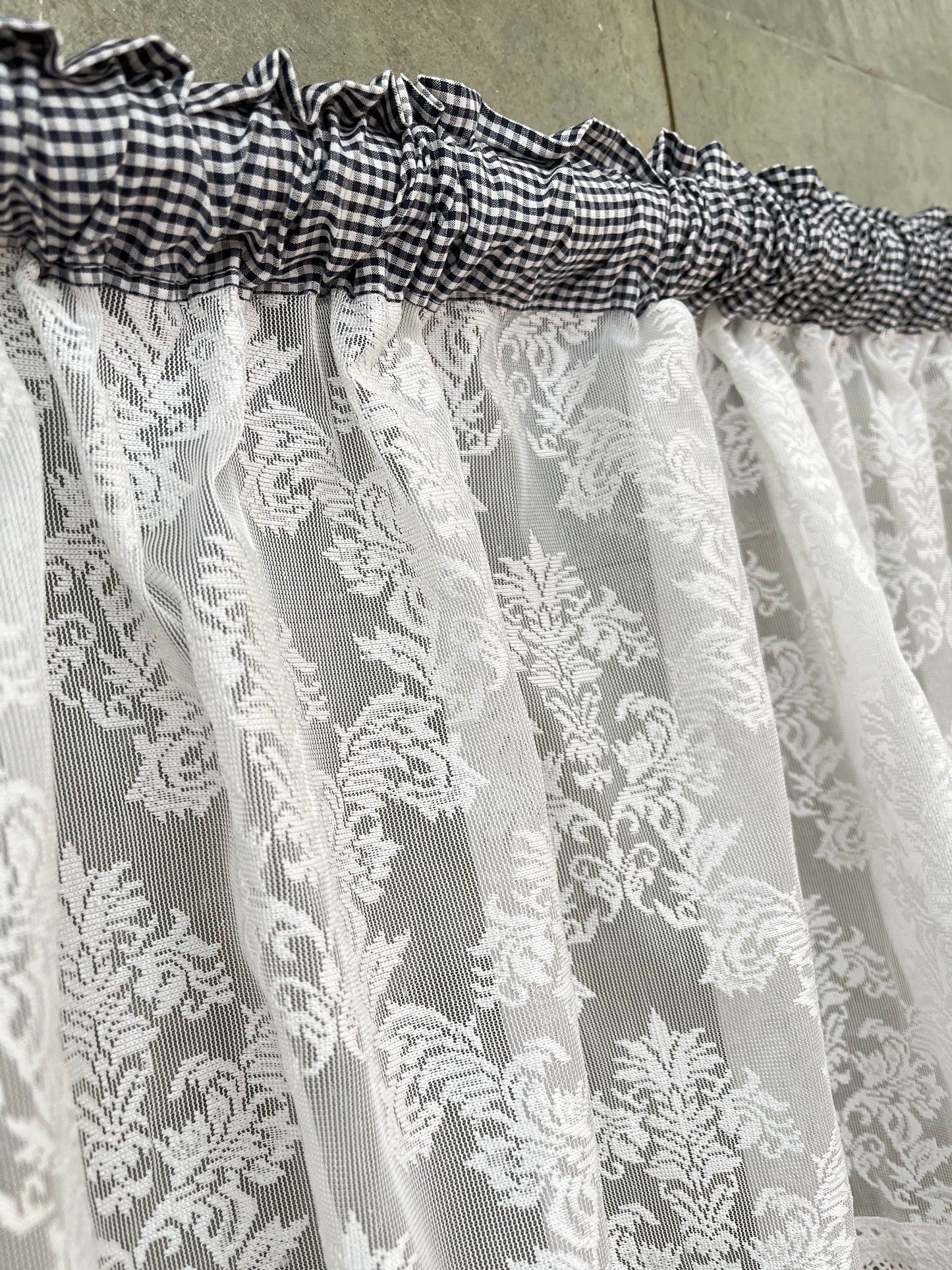 Kitchen Valance - Lace n Net ( Black Gingham )