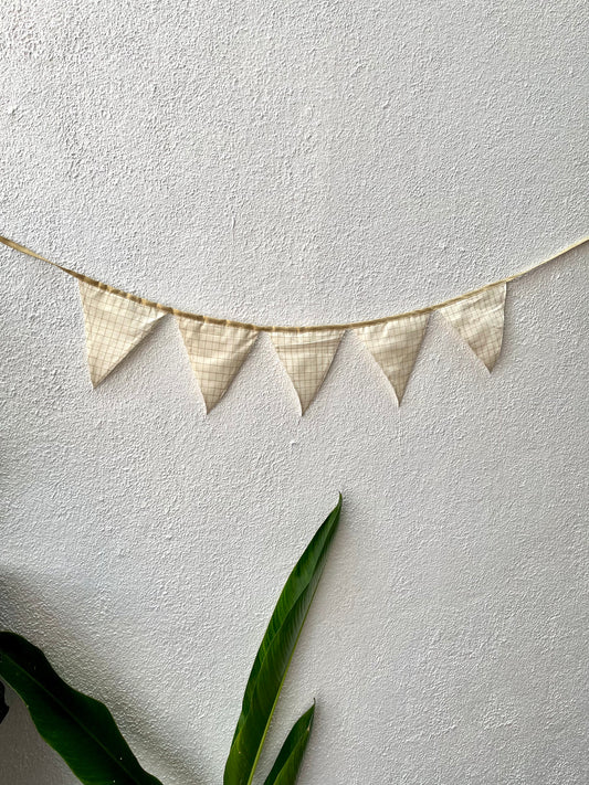 Bunting - Ivory gold