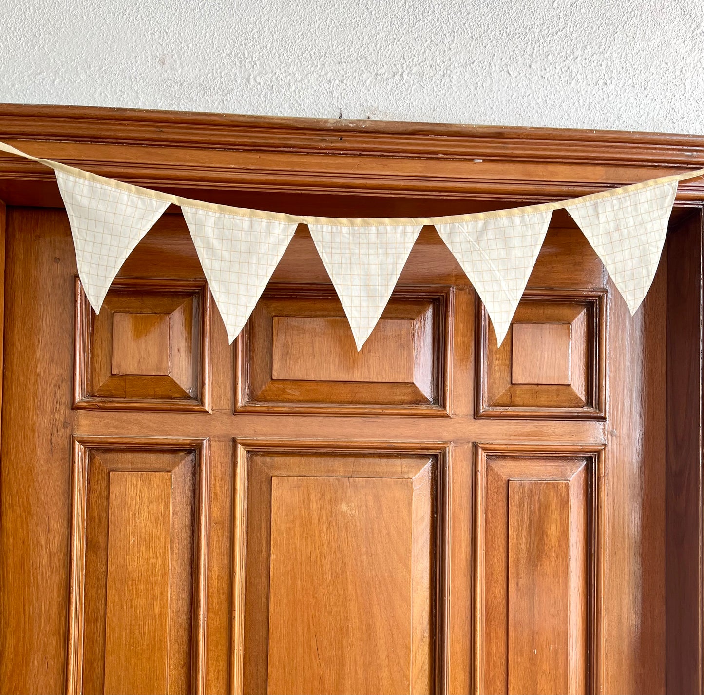 Bunting - Ivory gold