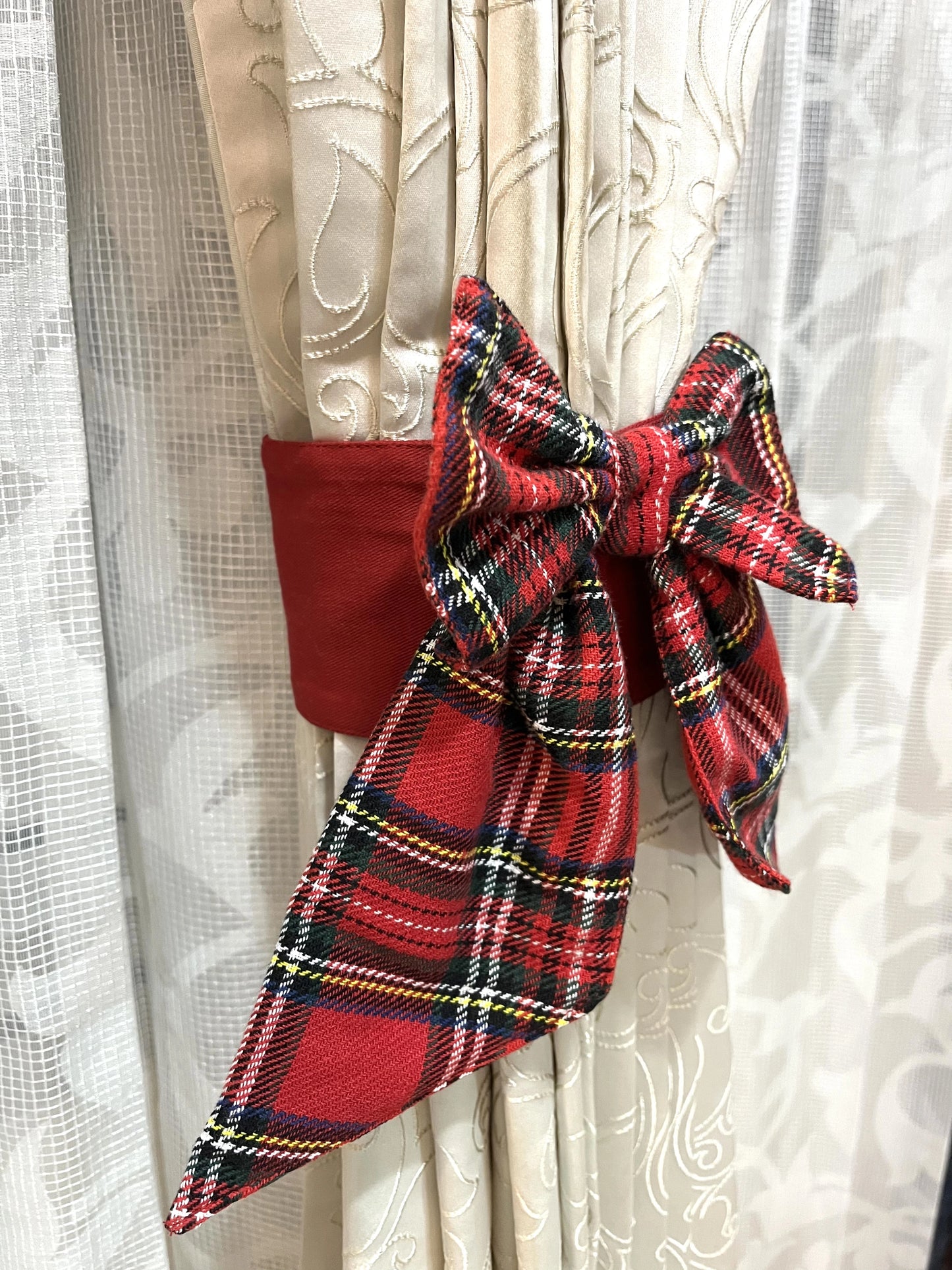 Curtain Tieback- Plaid Bow