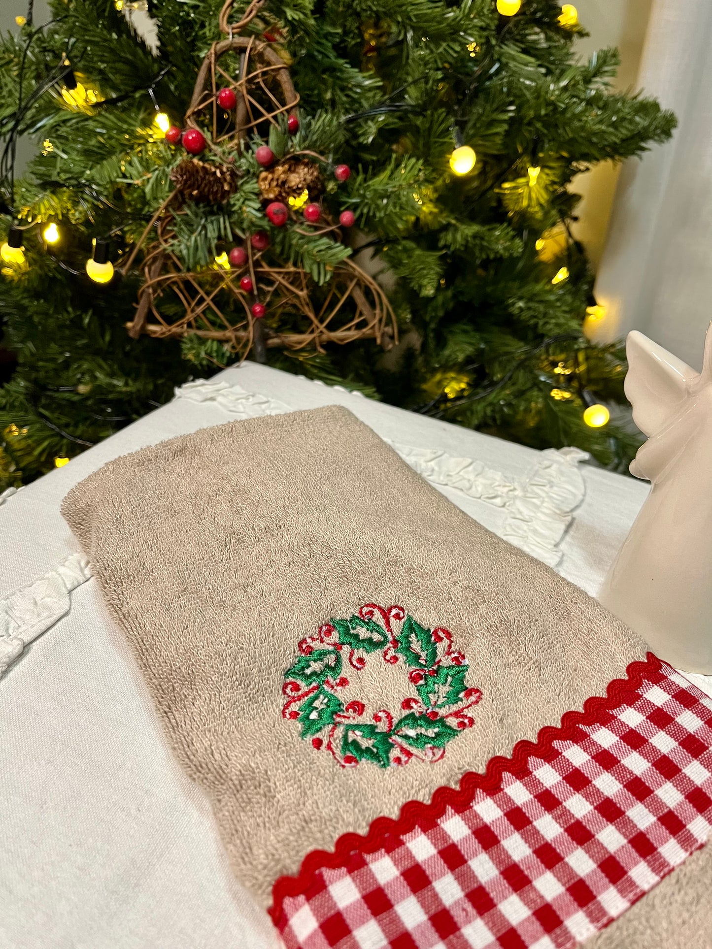 Christmas Hand Towel - Wreath & Gingham