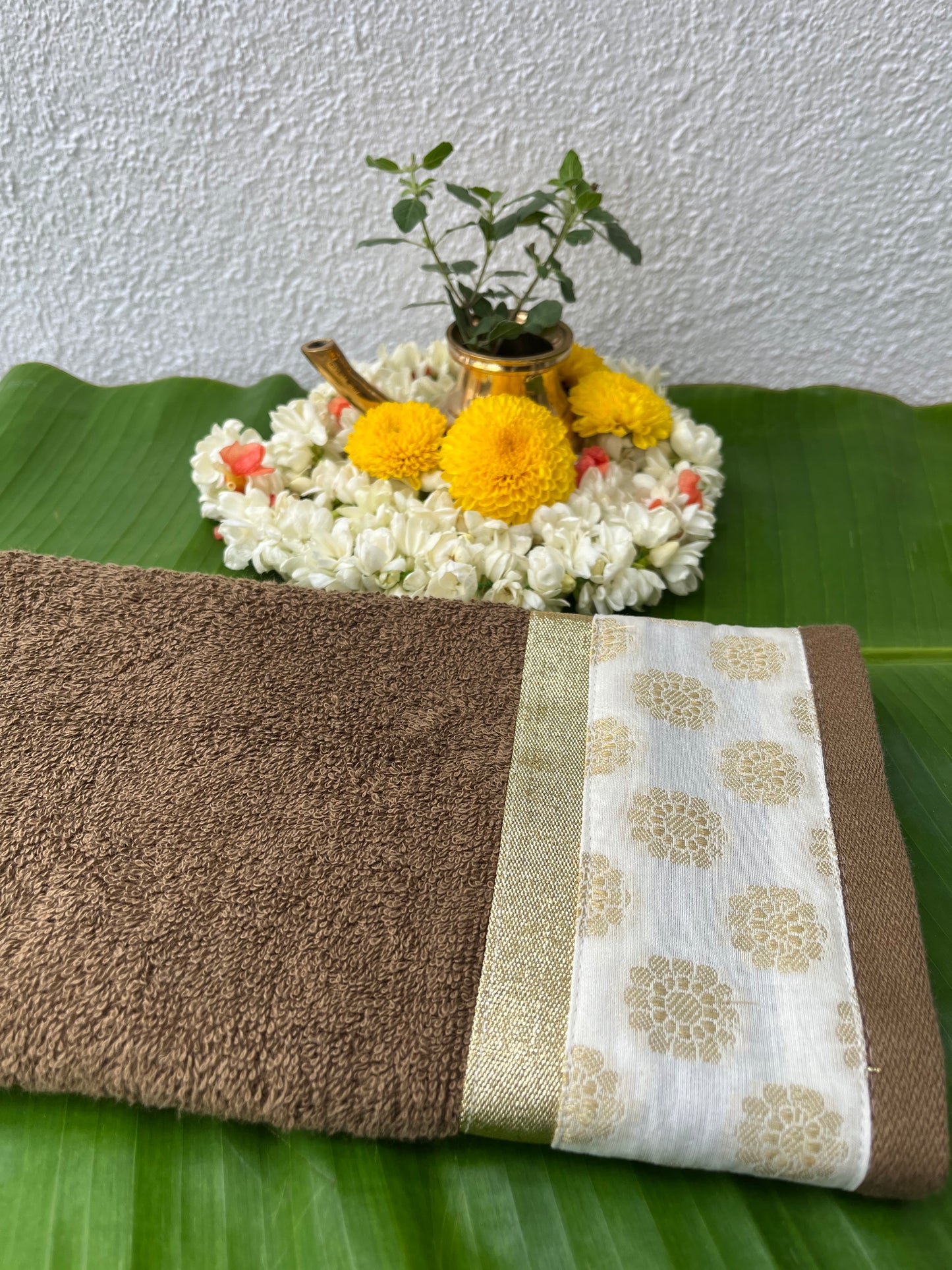 Hand Towel - Kasavu Pookal