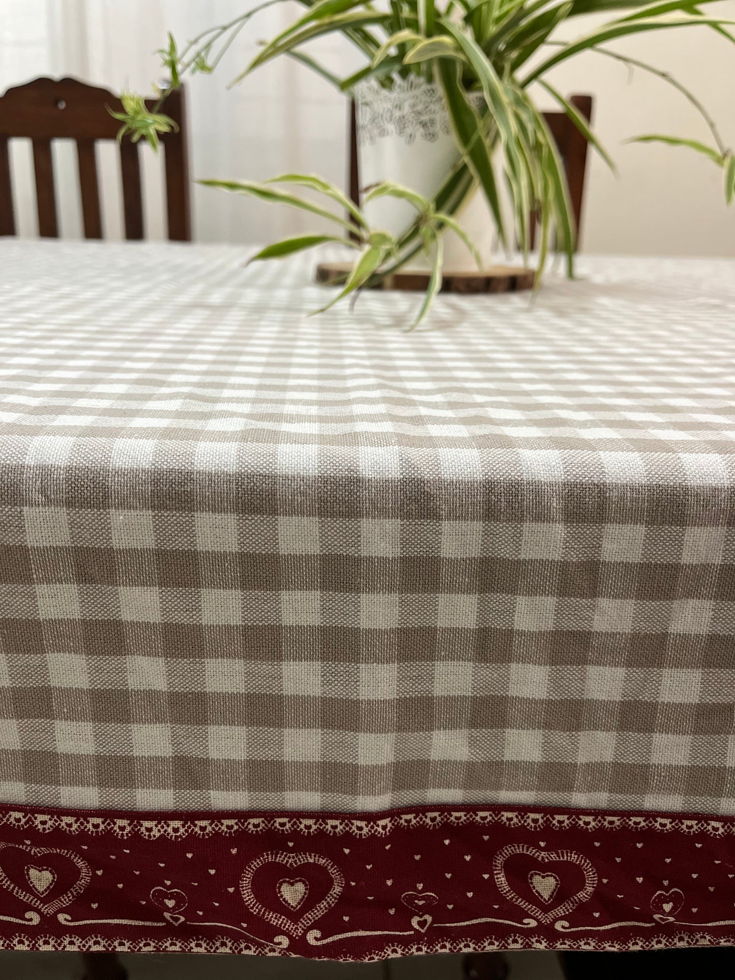 Tablecloth - Queen of hearts