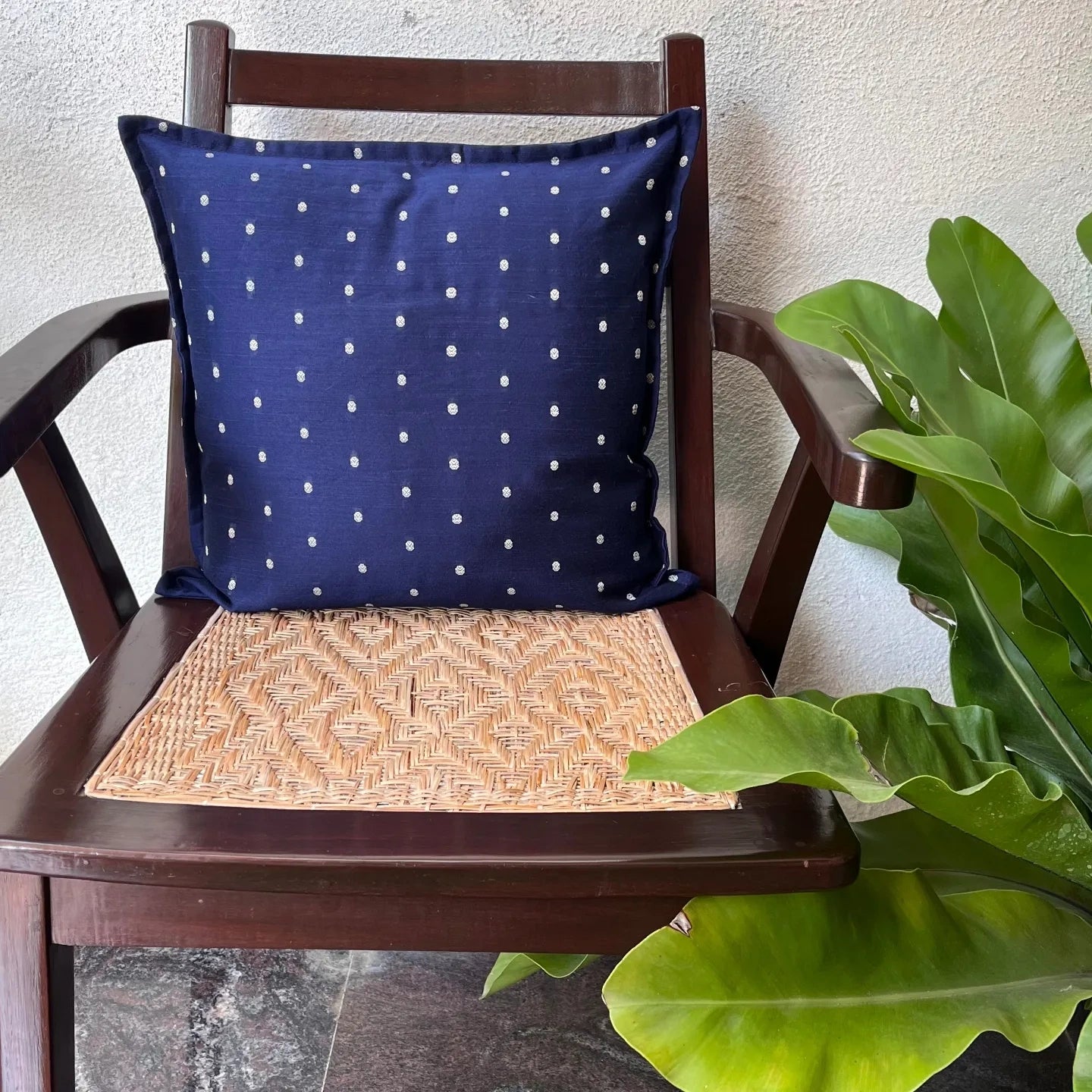 Cushion Cover - Neela Thamara