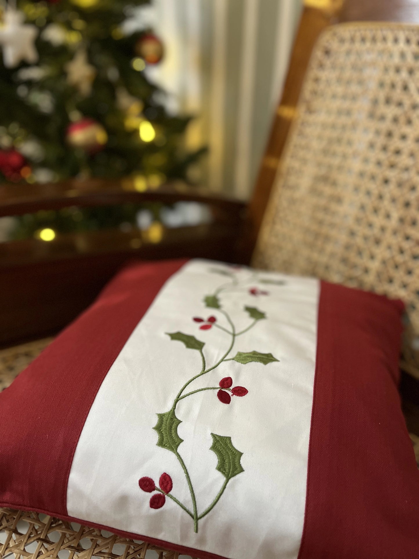 Cushion Cover- Holly Vines