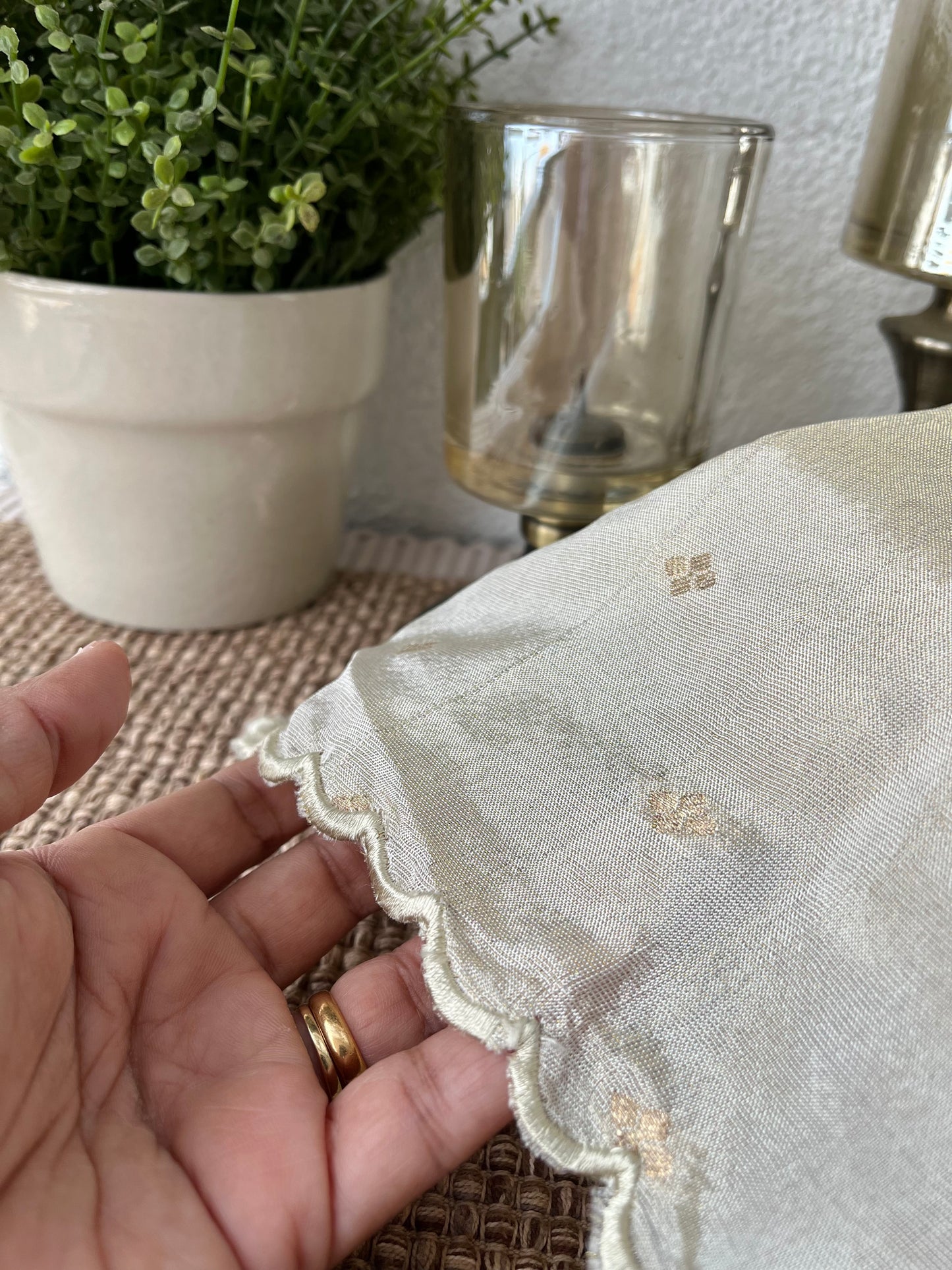 Tissue Box Cover- Scallops