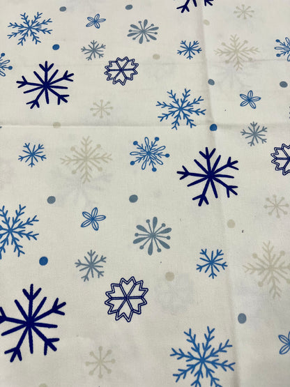 Christmas Bedsheet - Snowflakes ( King )