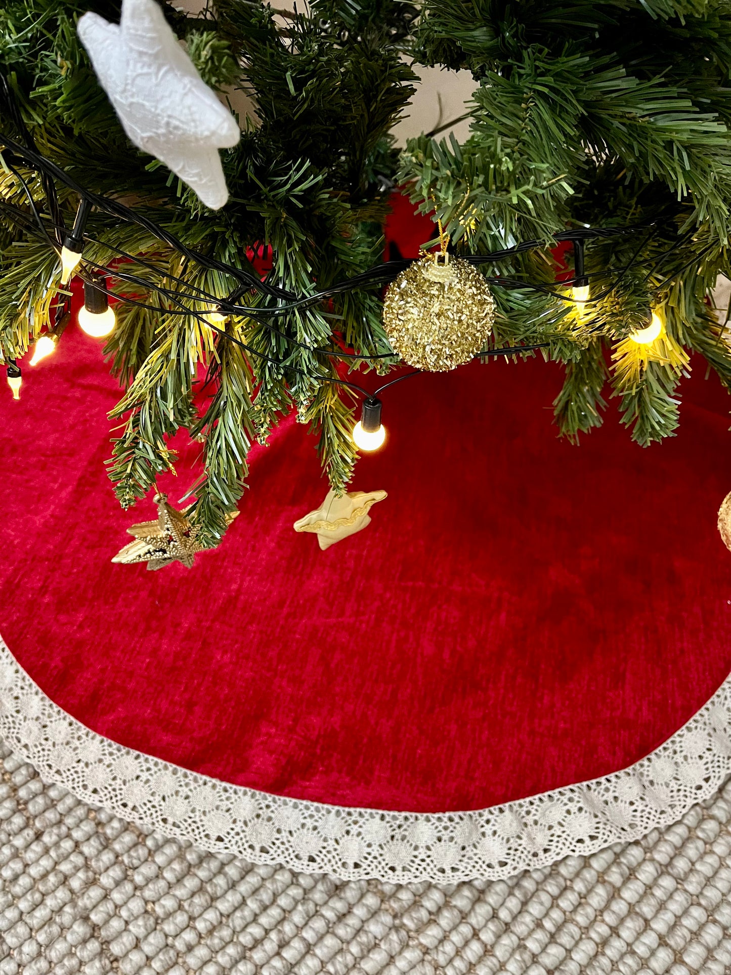 Tree Skirt - Red Velvet & Lace