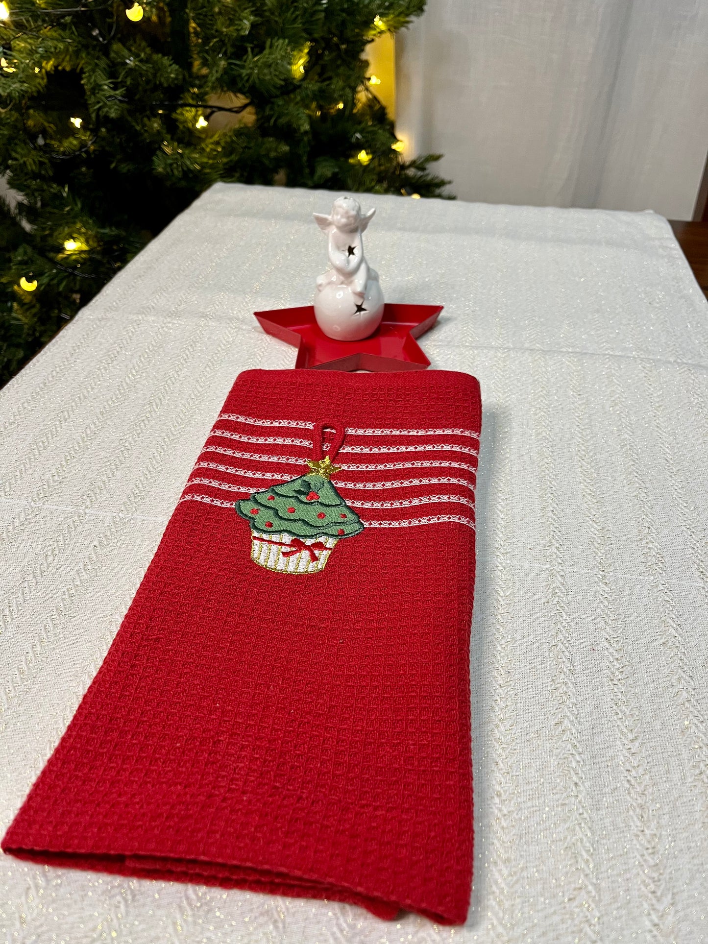 Christmas Kitchen Towel - Tree & Berry