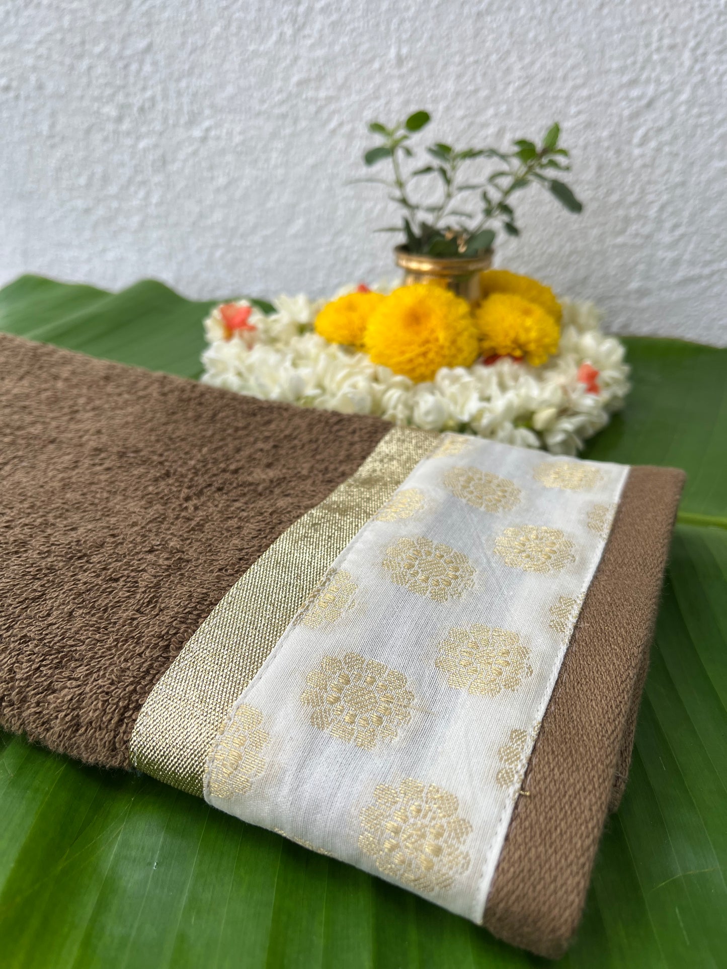 Hand Towel - Kasavu Pookal