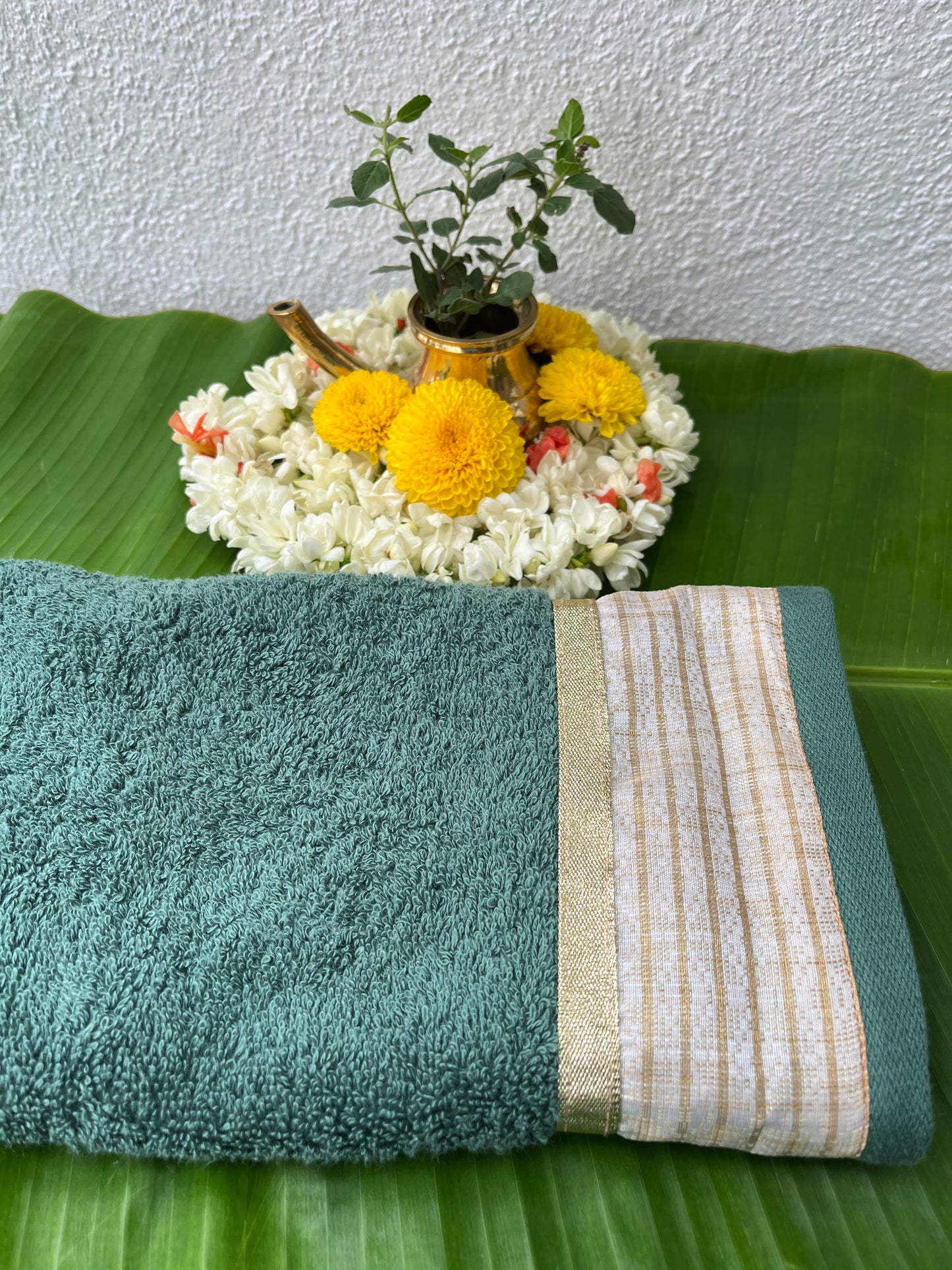 Hand Towel - Kasavu in Green