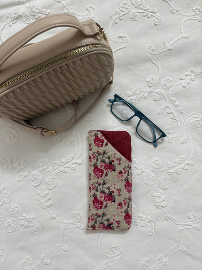 Sunglass/ Reading glass cover - Rose garden