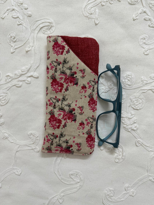Sunglass/ Reading glass cover - Rose garden