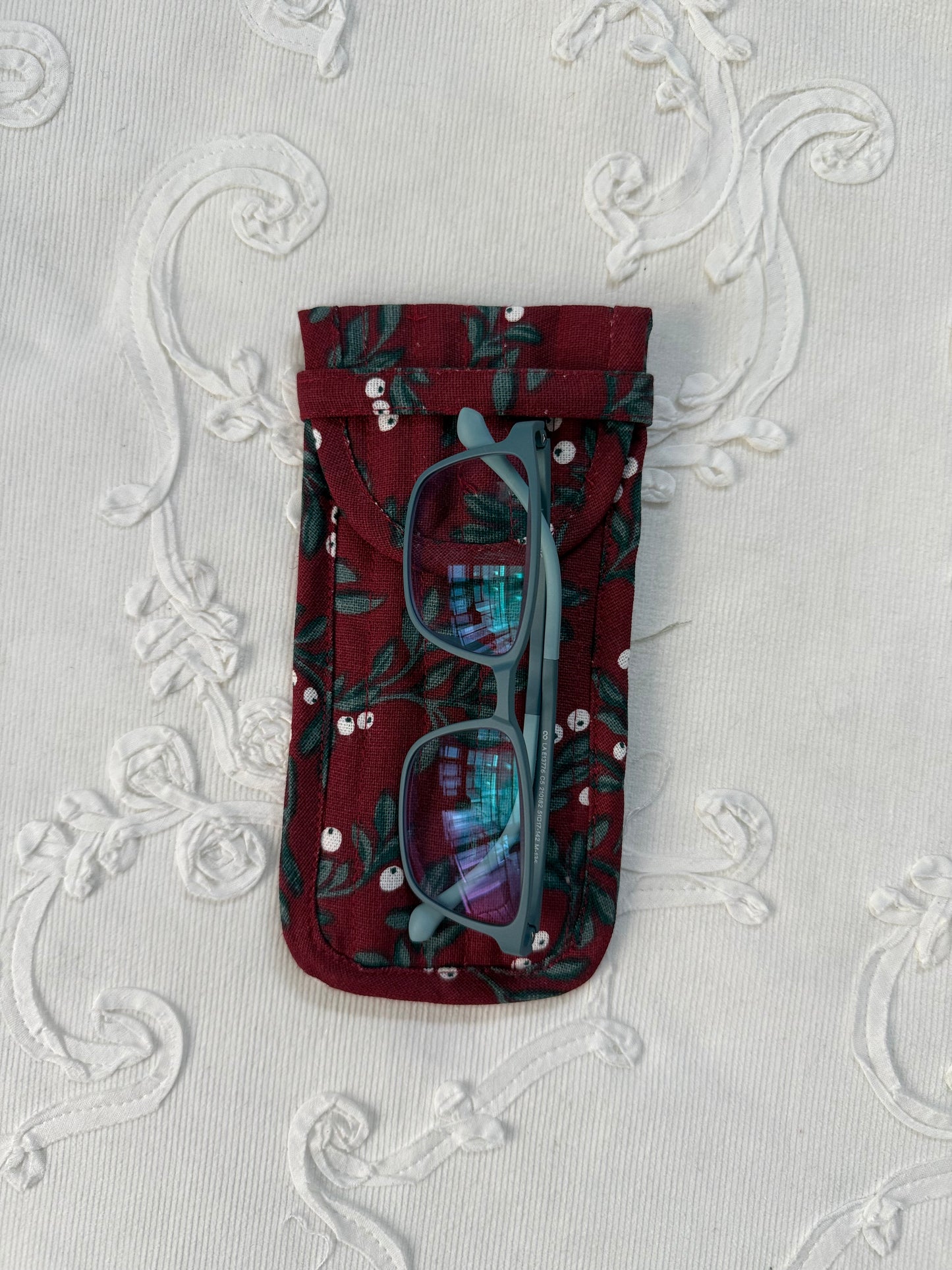 Sunglass/ Reading glass pouch- Niha in Maroon
