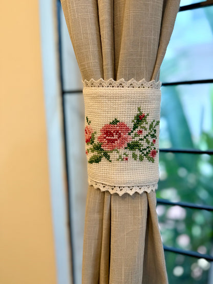 Curtain Tieback - Roses