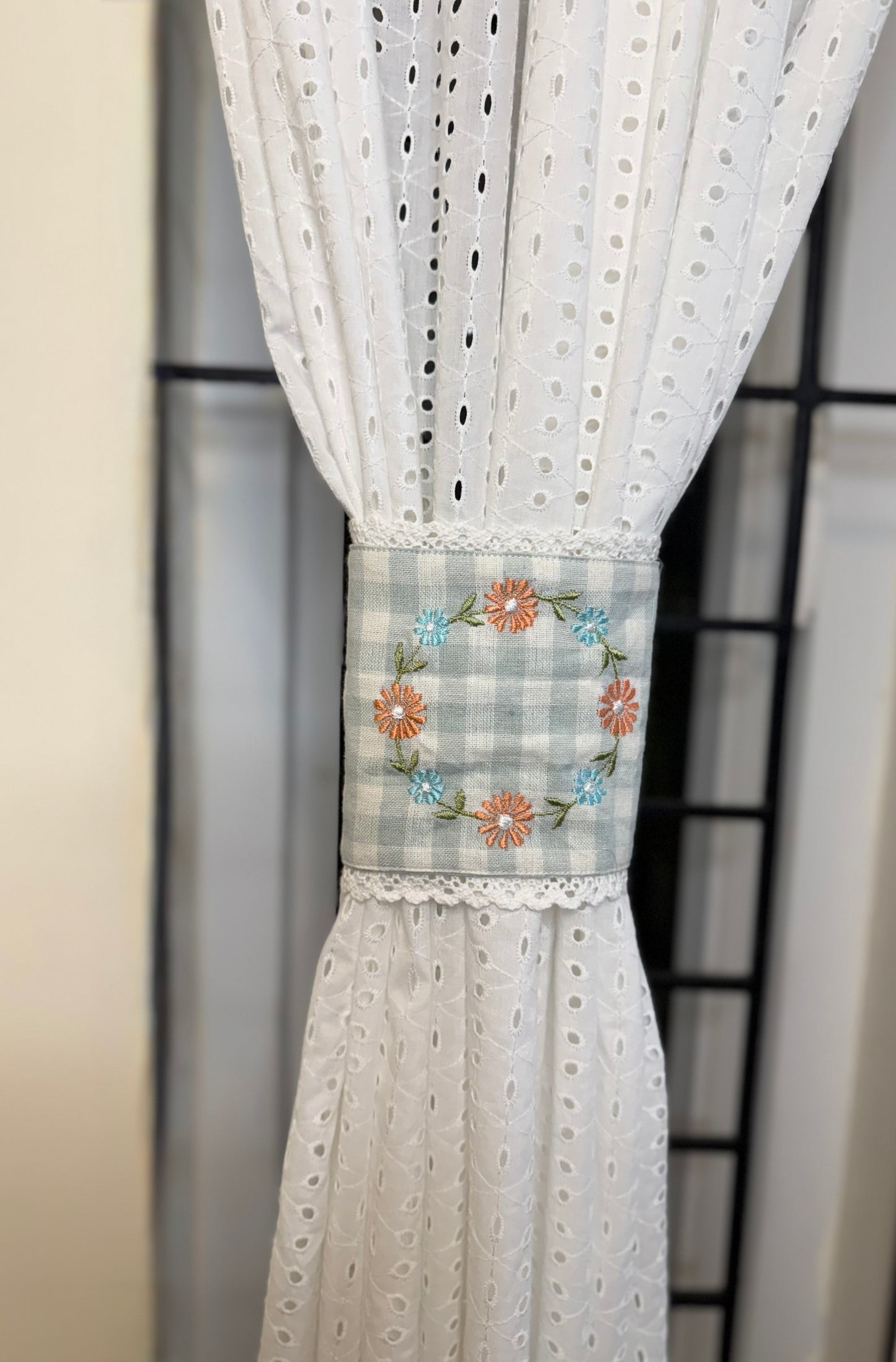 Curtain Tiebacks - Country Cottage