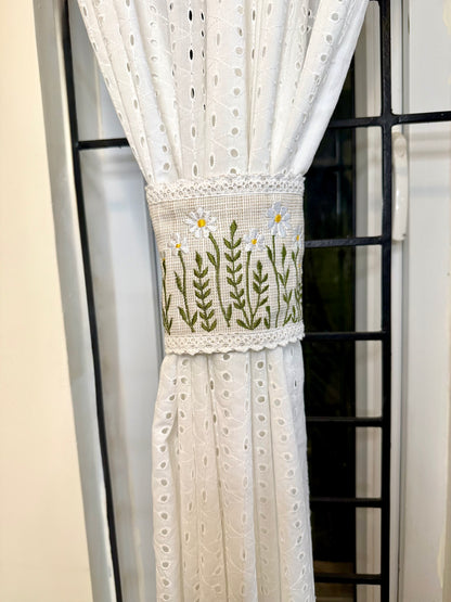 Curtain Tieback - Tiny flowers