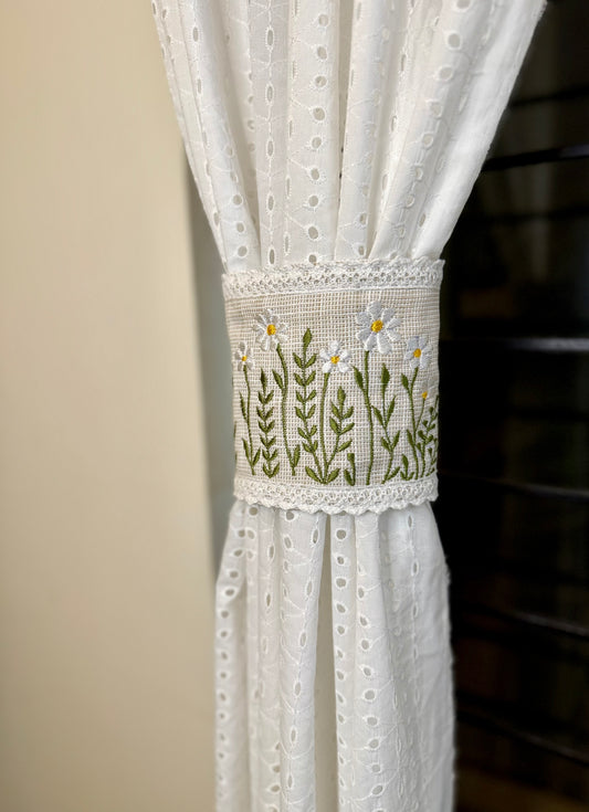 Curtain Tieback - Tiny flowers